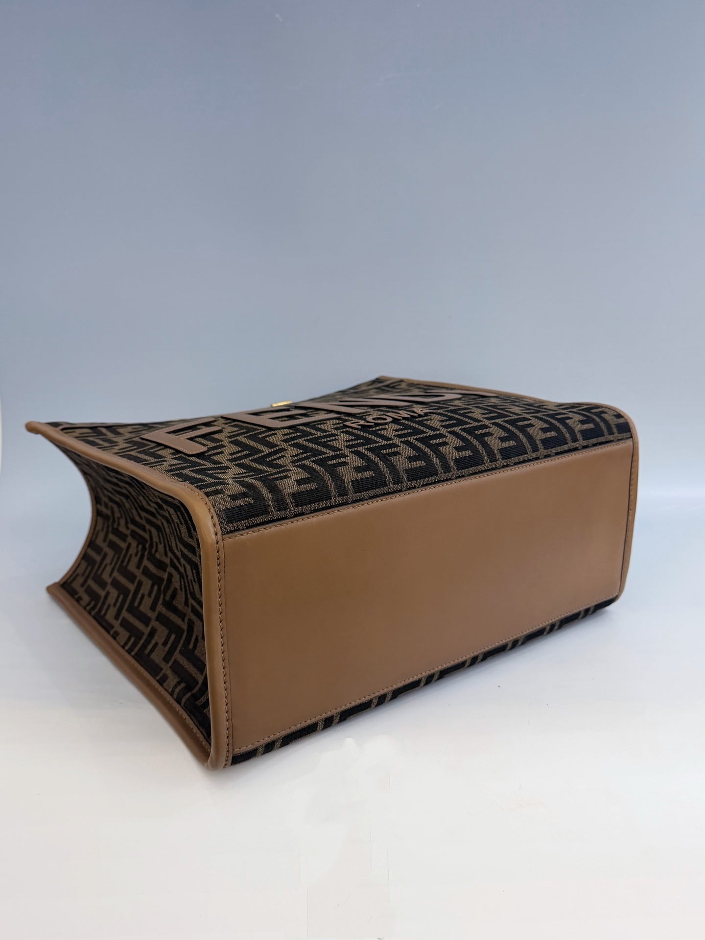 Fendi - Sunshine - Cloth - Brown - (medium)