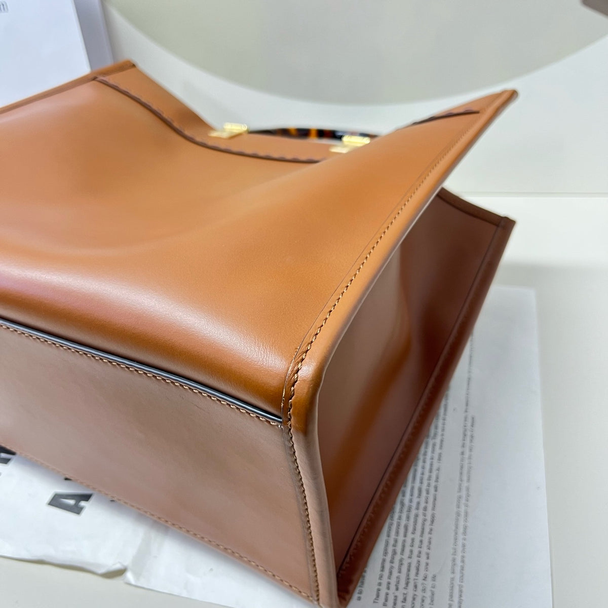 Fendi - Sunshine - Leather - Camel - (medium)