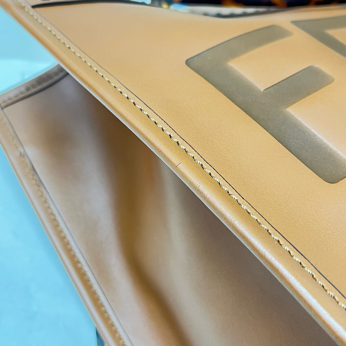 Fendi - Sunshine - Leather - Camel - (medium)