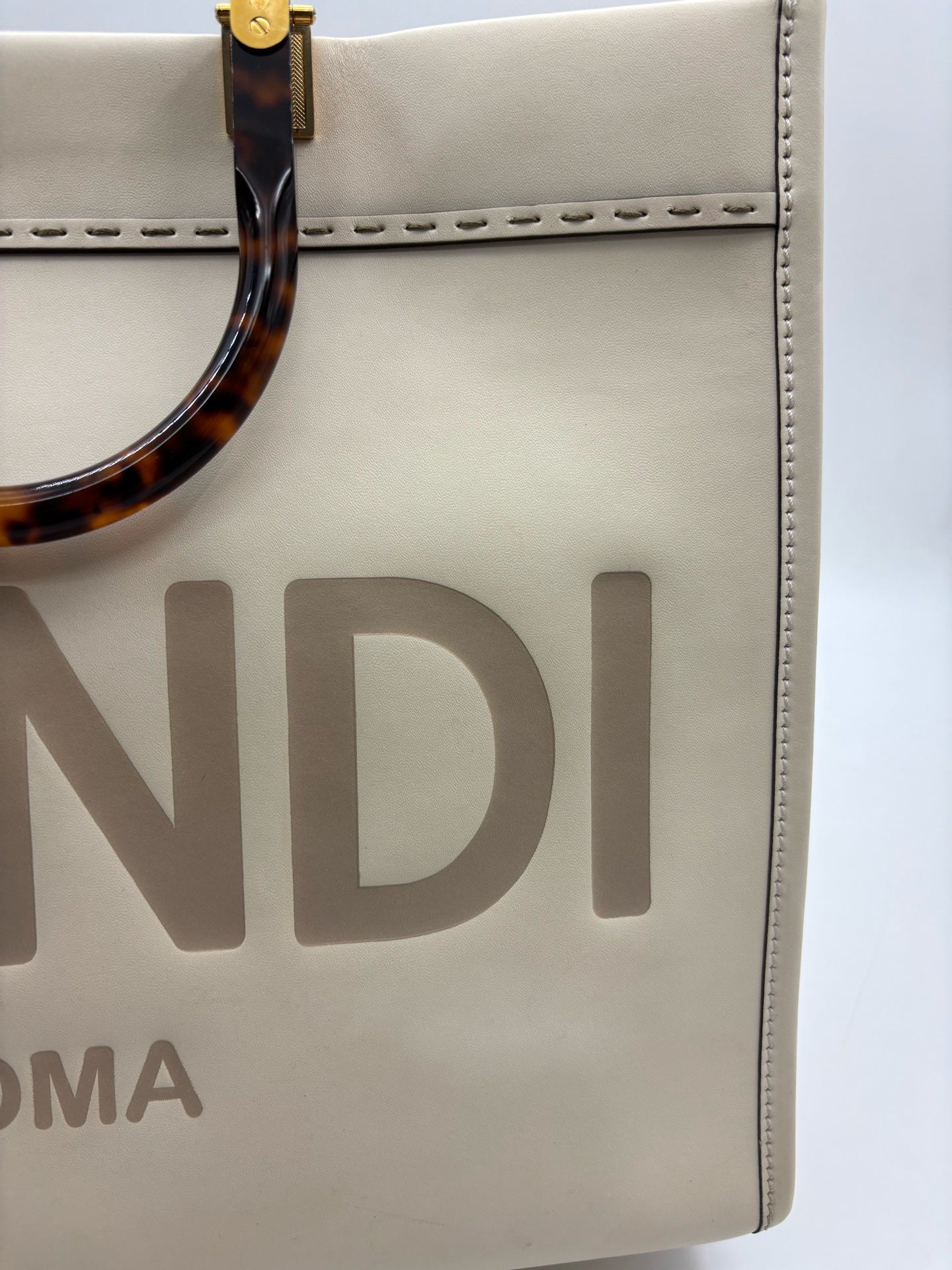 Fendi - Sunshine - Leather - White - (medium)