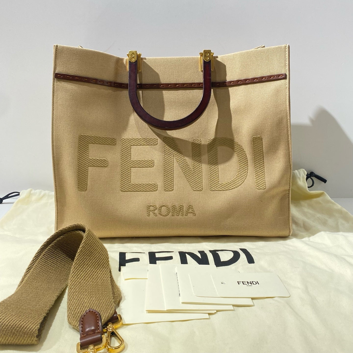 Fendi - Sunshine Tote Bag - Canvas and wood - Beige with Dark Brown Accents - (medium)