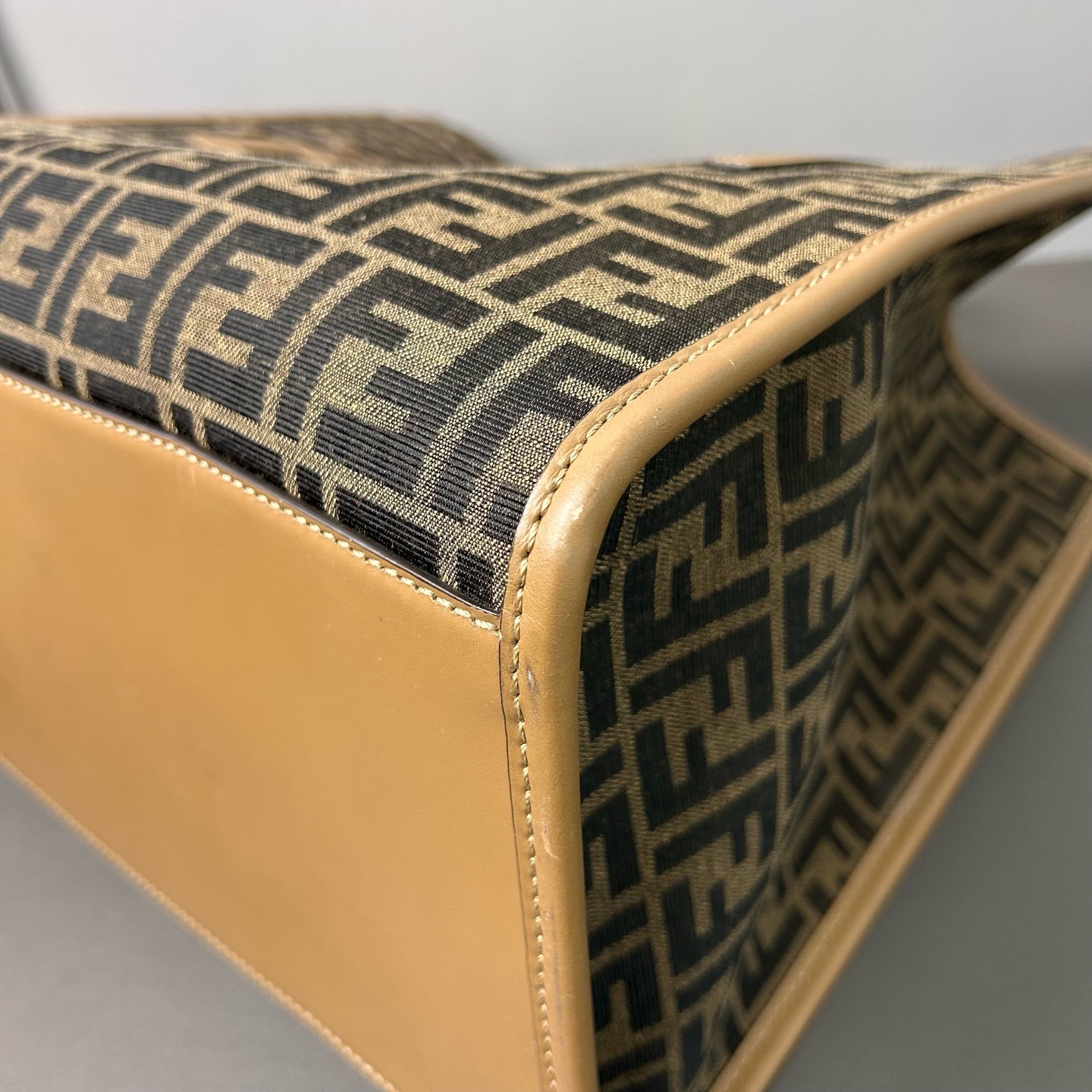Fendi - Sunshine Tote Bag - FF Monogram Canvas with Tan Leather Trim - Brown - (Large)