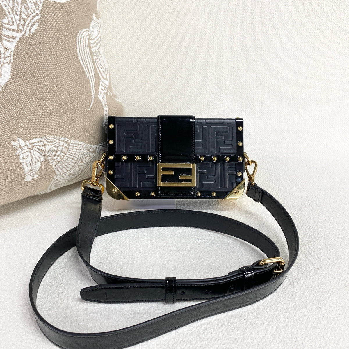 Fendi - Trunk - Patent leather - Black - (mini)