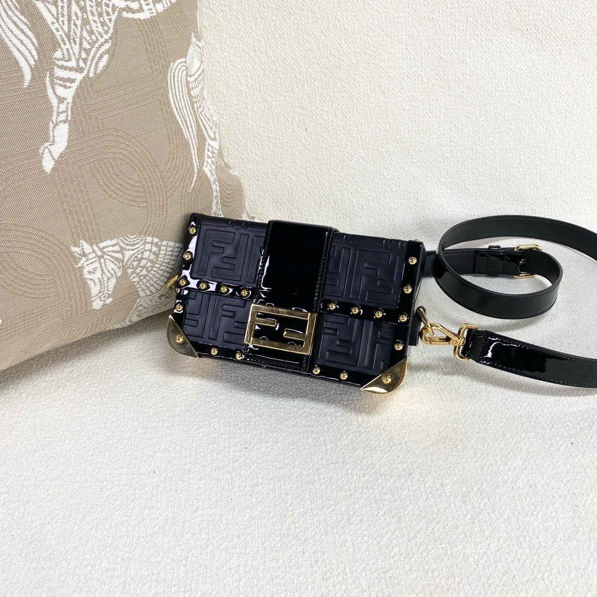 Fendi - Trunk - Patent leather - Black - (mini)