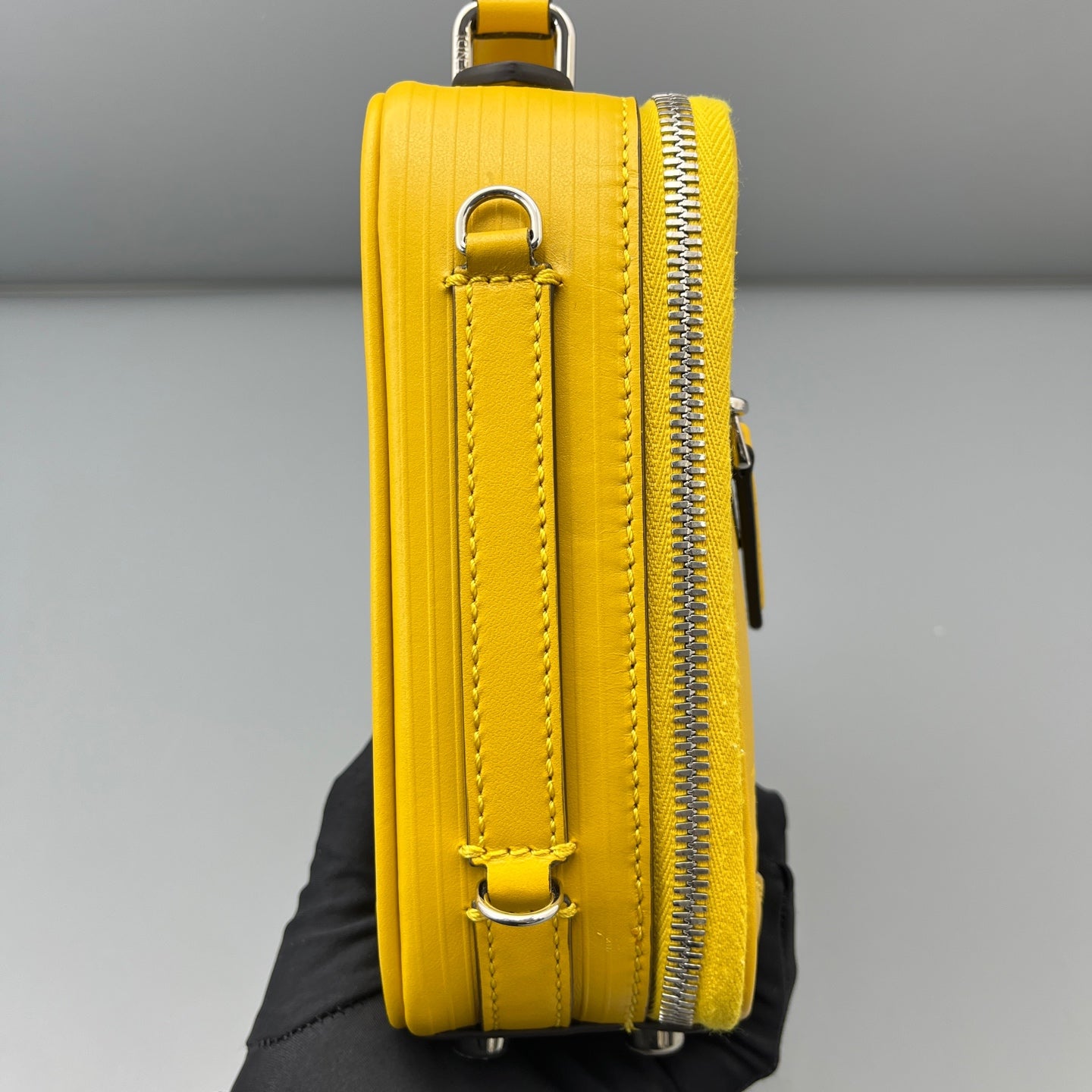 Fendi - Vertical Camera Bag - Leather - Yellow - (small)