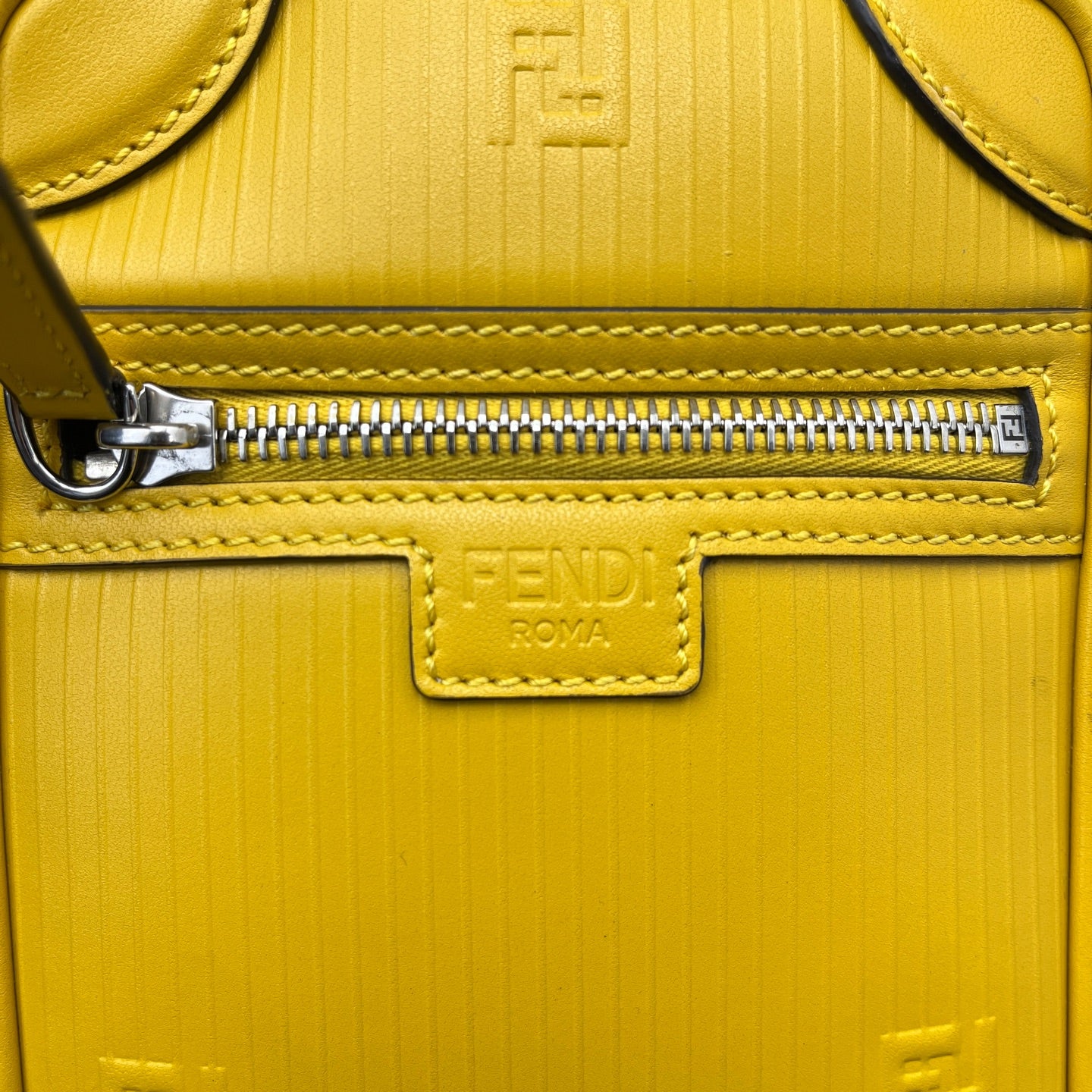 Fendi - Vertical Camera Bag - Leather - Yellow - (small)