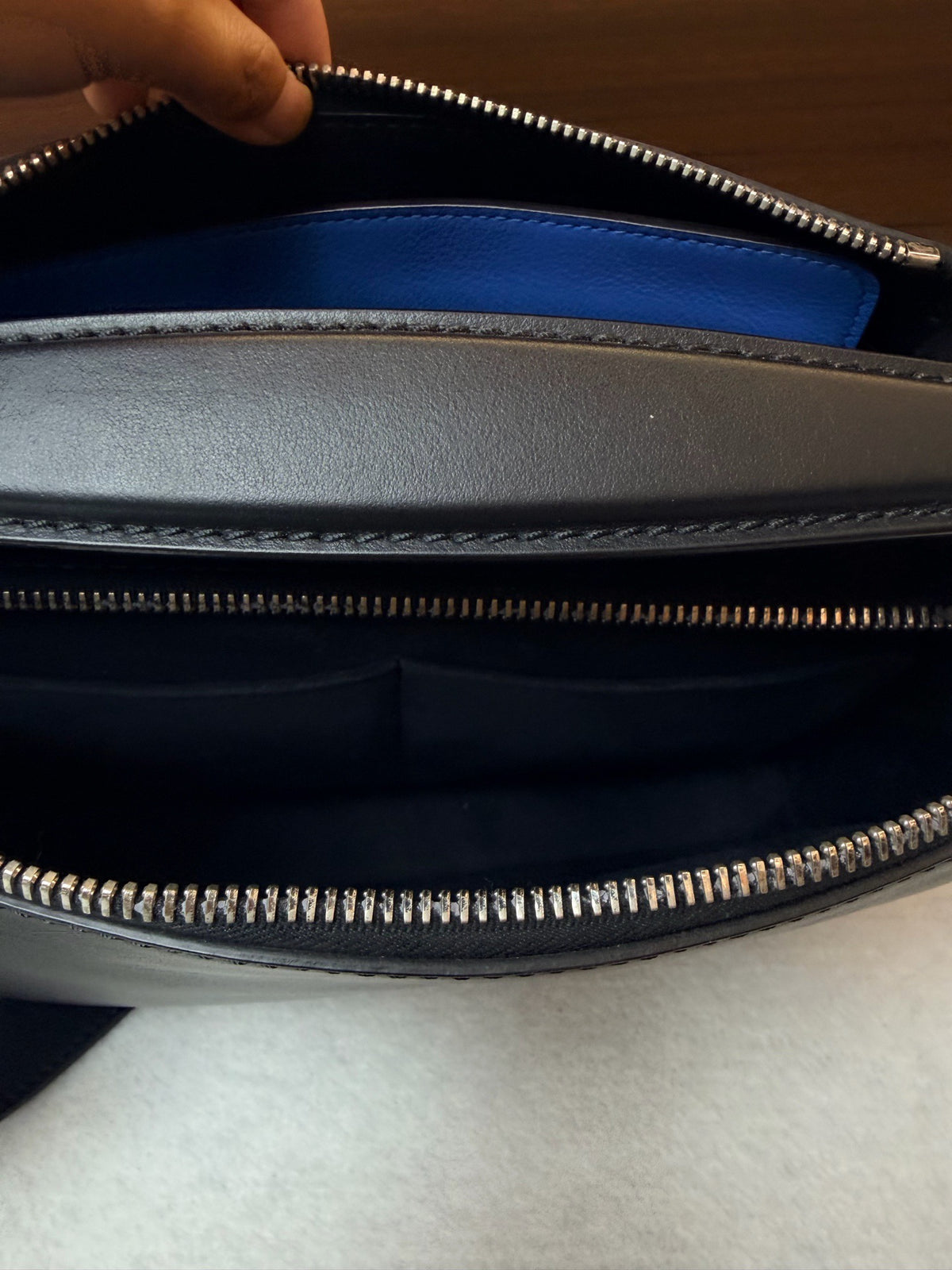Fendi - Way - Leather - Black - (Medium)