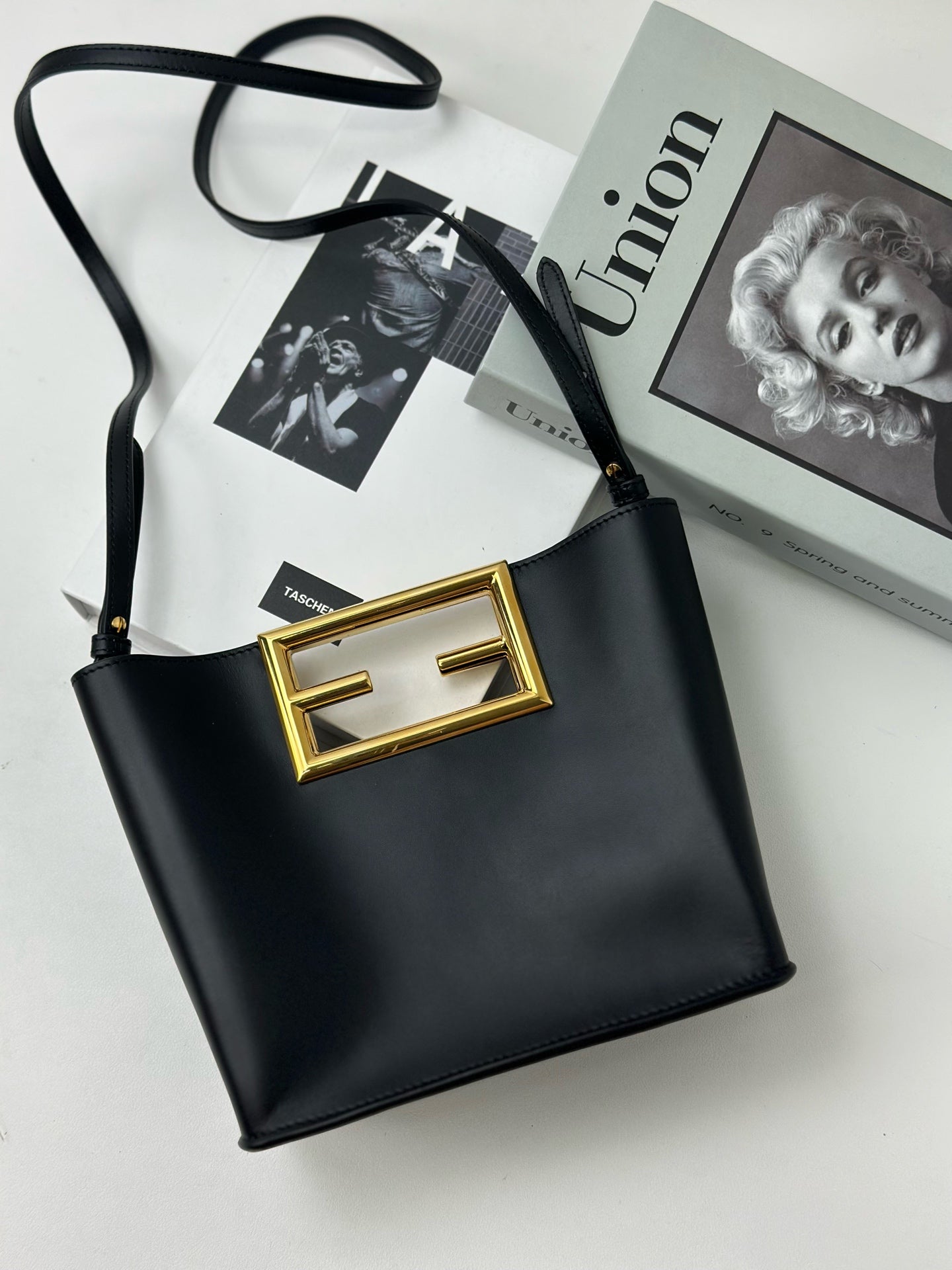 Fendi - Way - Leather - Black - (Small)