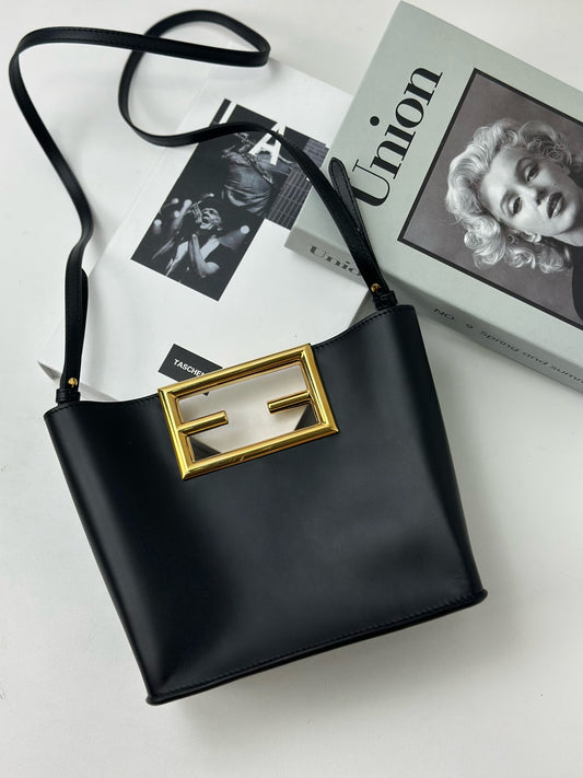 Fendi - Way - Leather - Black - (Small)