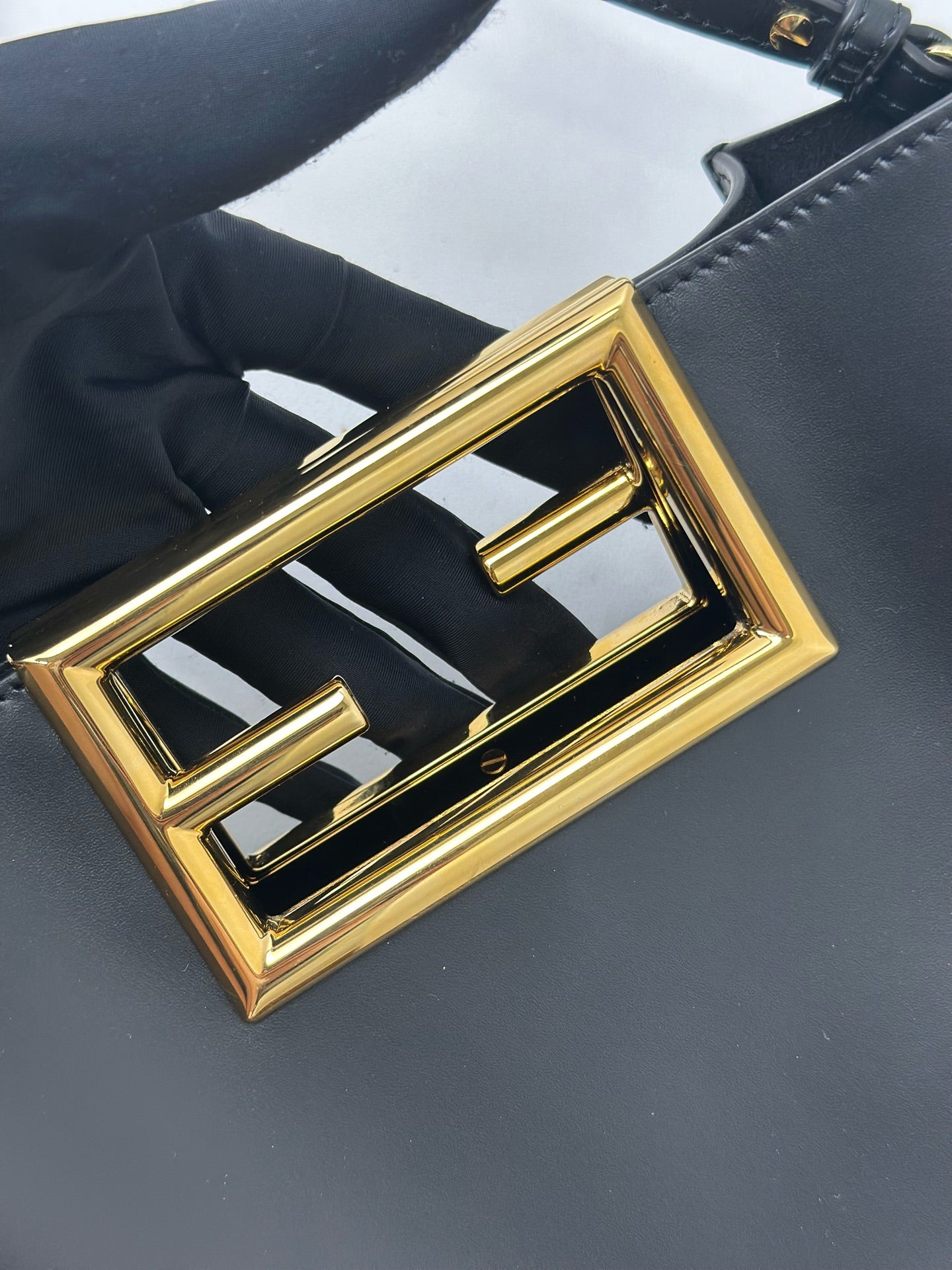 Fendi - Way - Leather - Black - (Small)