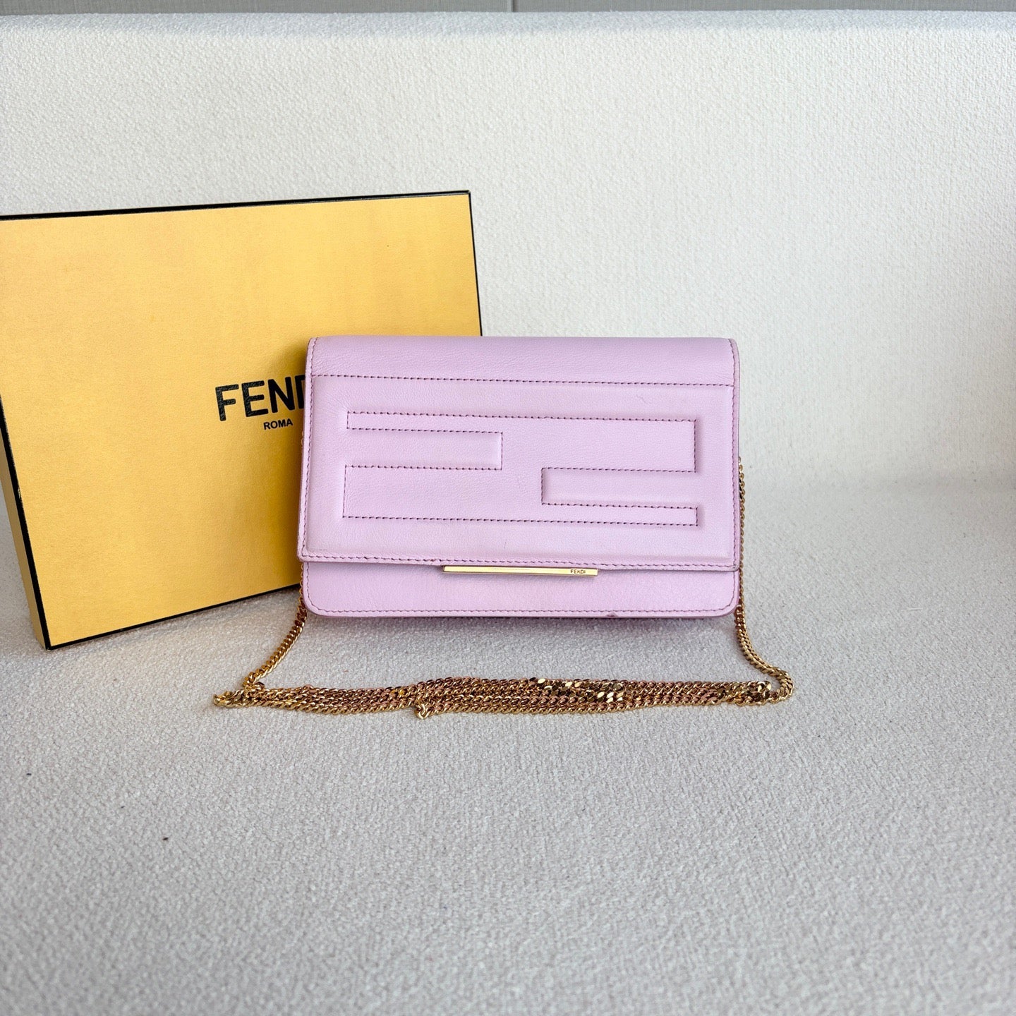 Fendi - WOC Chain Bag - Leather - Pink - (mini)