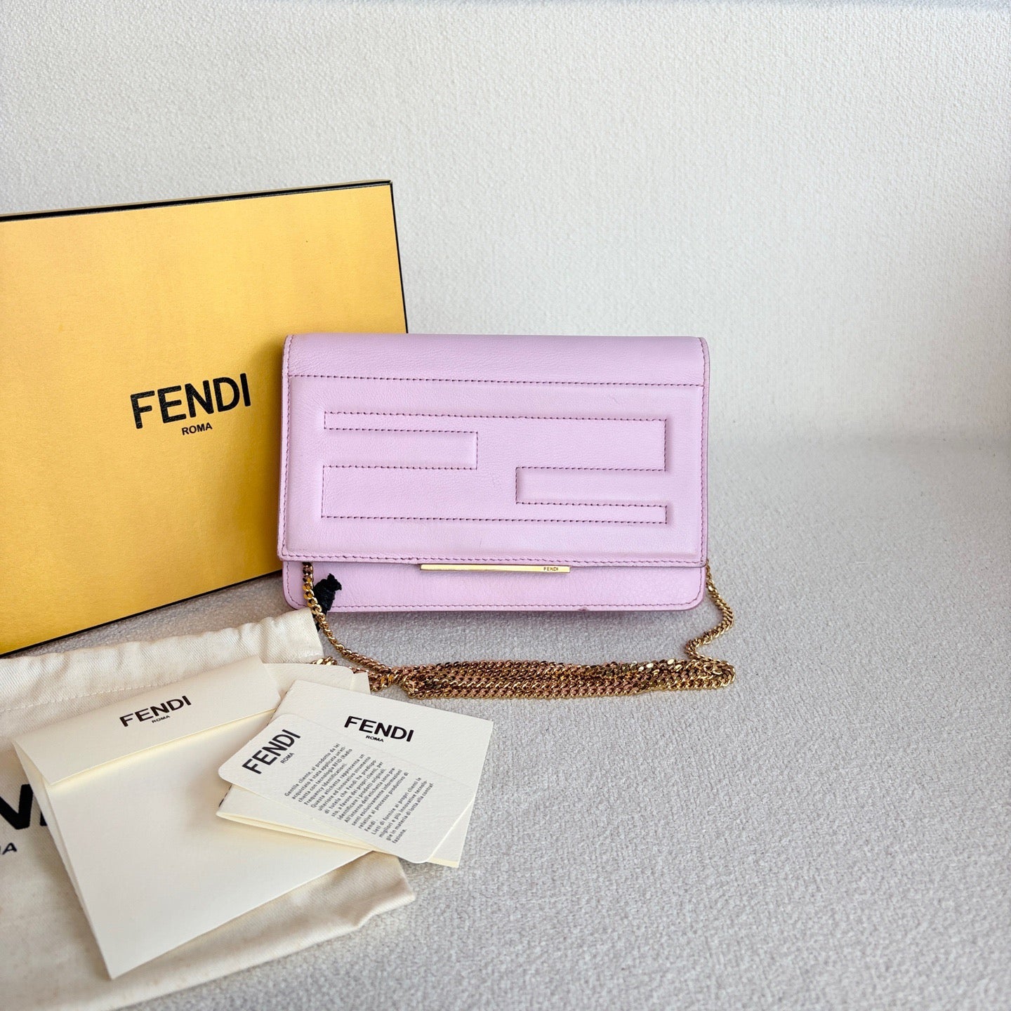 Fendi - WOC Chain Bag - Leather - Pink - (mini)