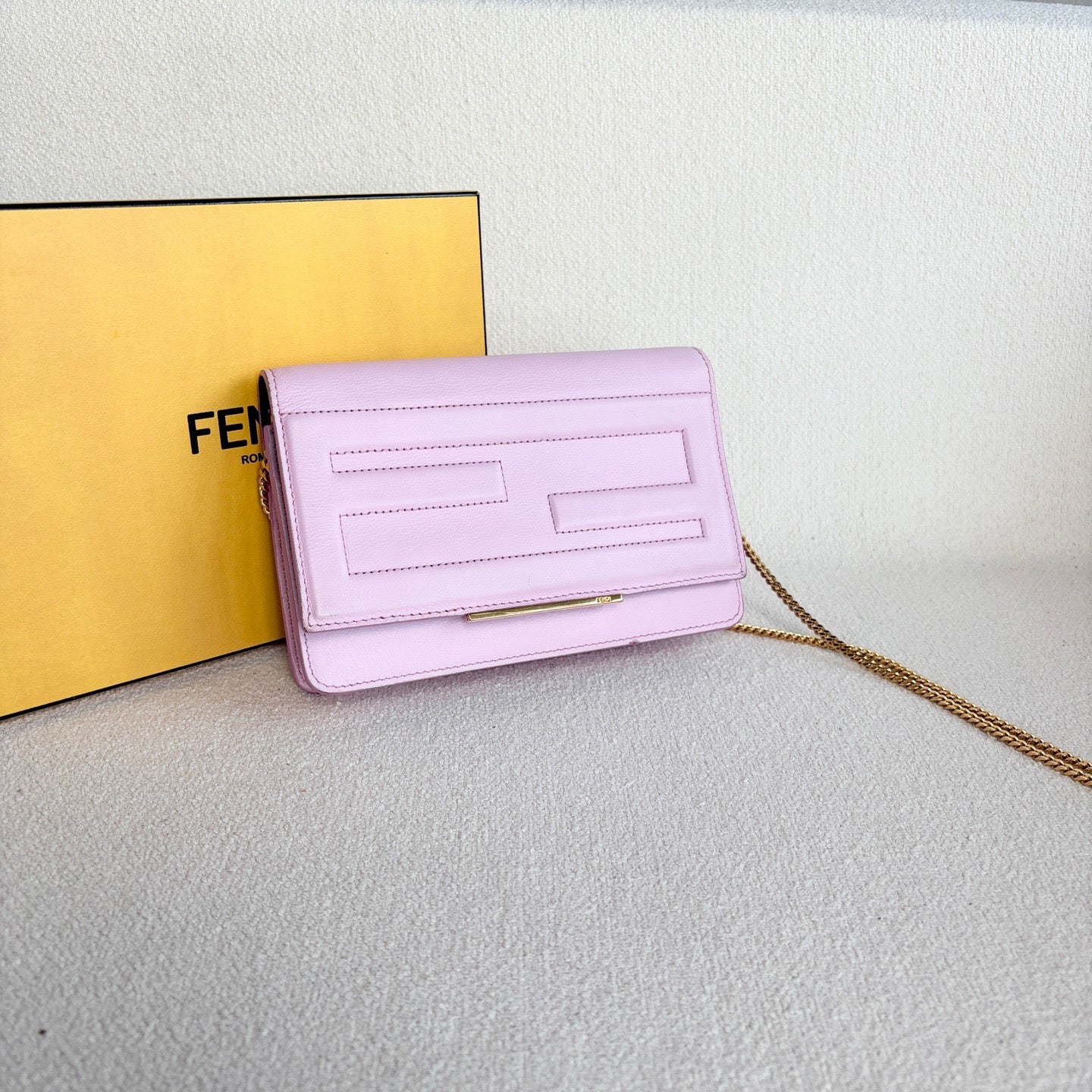 Fendi - WOC Chain Bag - Leather - Pink - (mini)