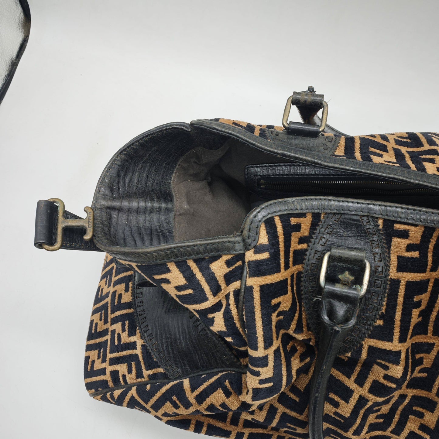 Fendi - Zucca Flocked 'Big Bag' Travel Tote - Flocked velvet and Leather - Brown and Black - (Large)