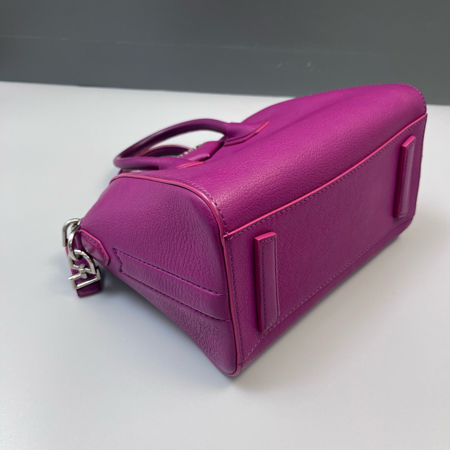 Givenchy - Antigona - Grained leather - Purple - (Small)