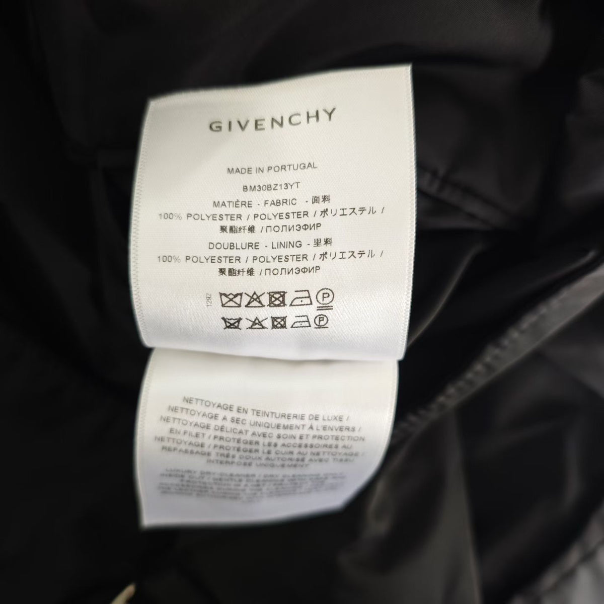 Givenchy - Other - Polyester - Black - (48)