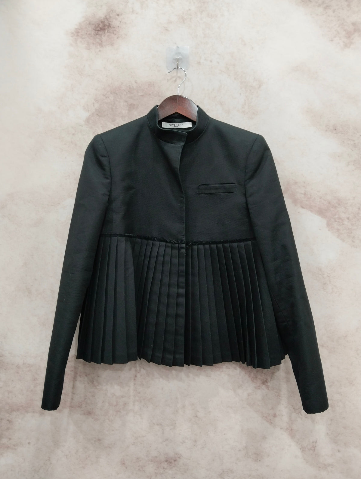 Givenchy - Other - Wool - Black - (40)