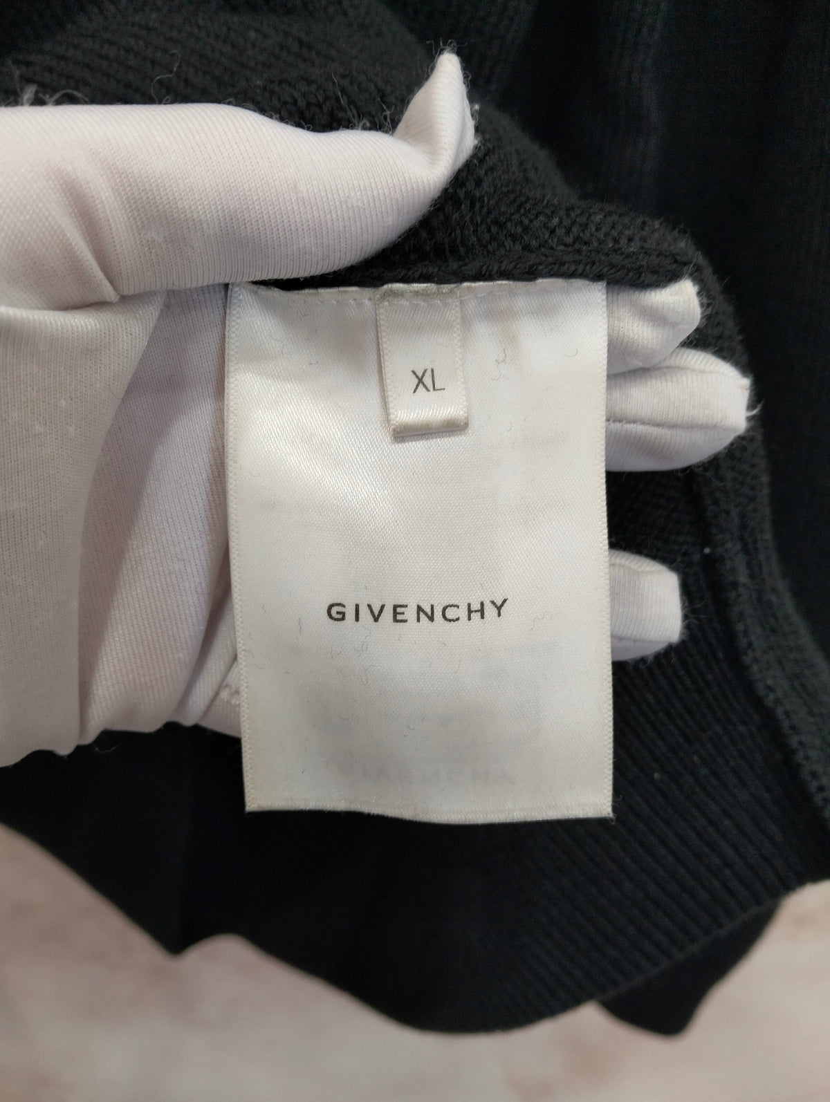 Givenchy - Other - Wool - Black - (XL)
