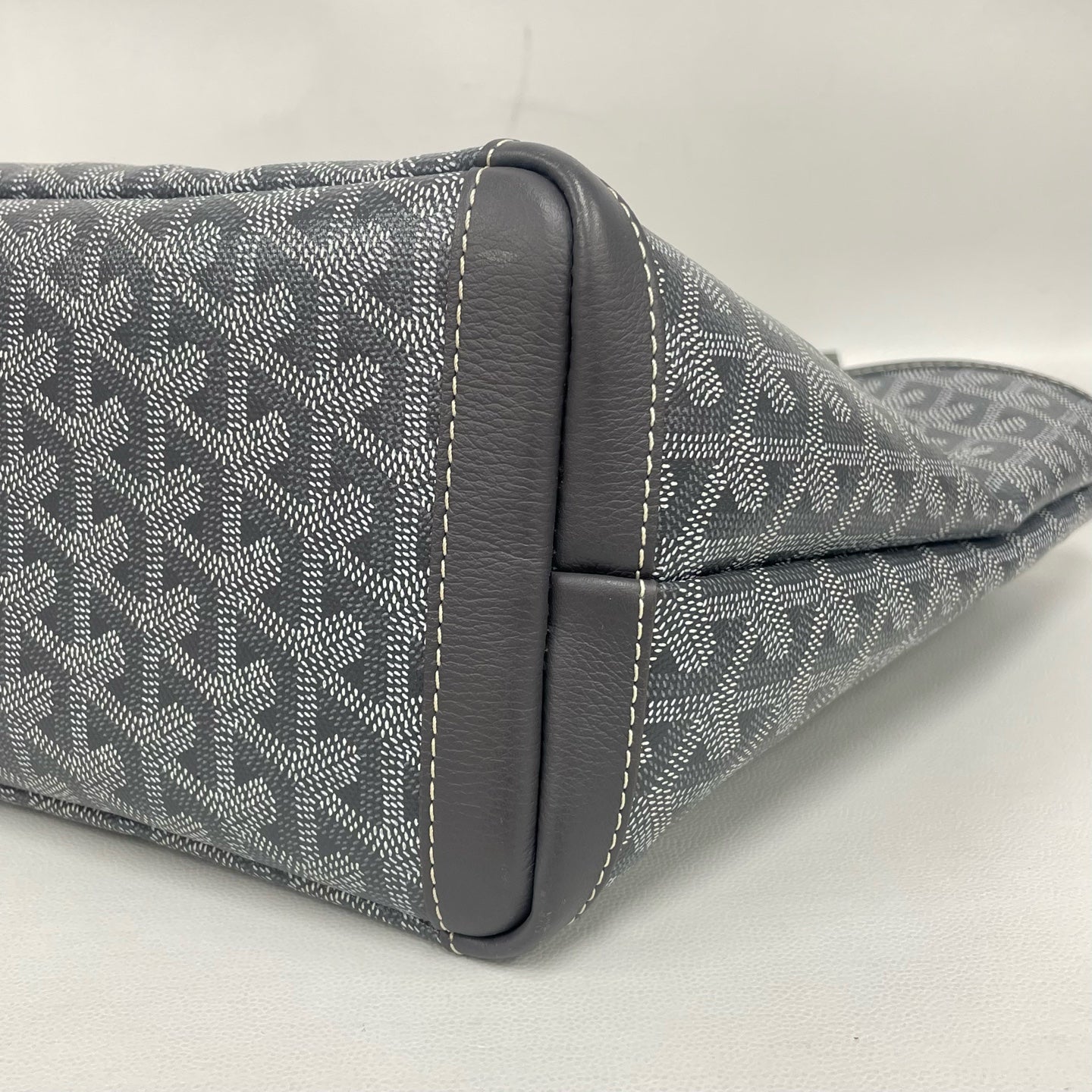 Goyard - Artois - Goyardine canvas with leather trim - Grey - (medium)