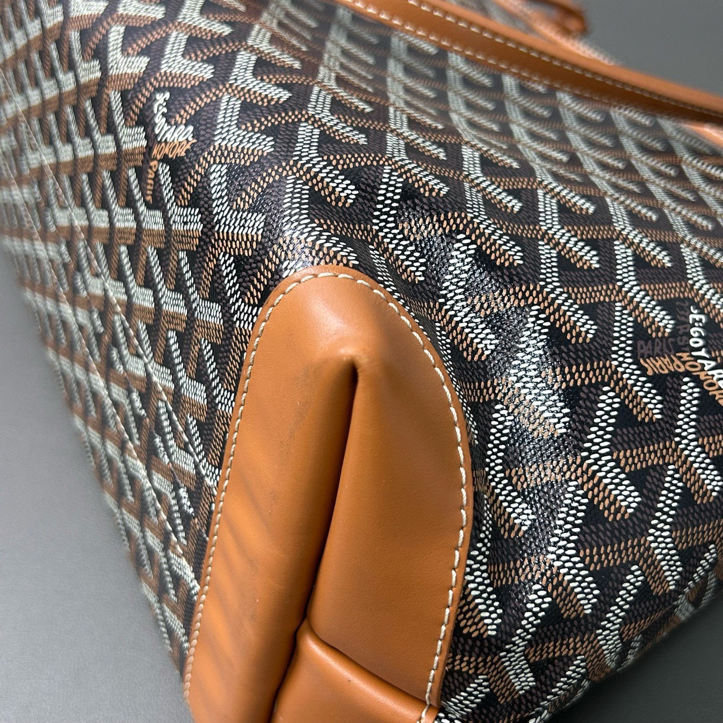 Goyard - Bellechasse - Goyardine Canvas with Leather Trim - Brown - (Medium)