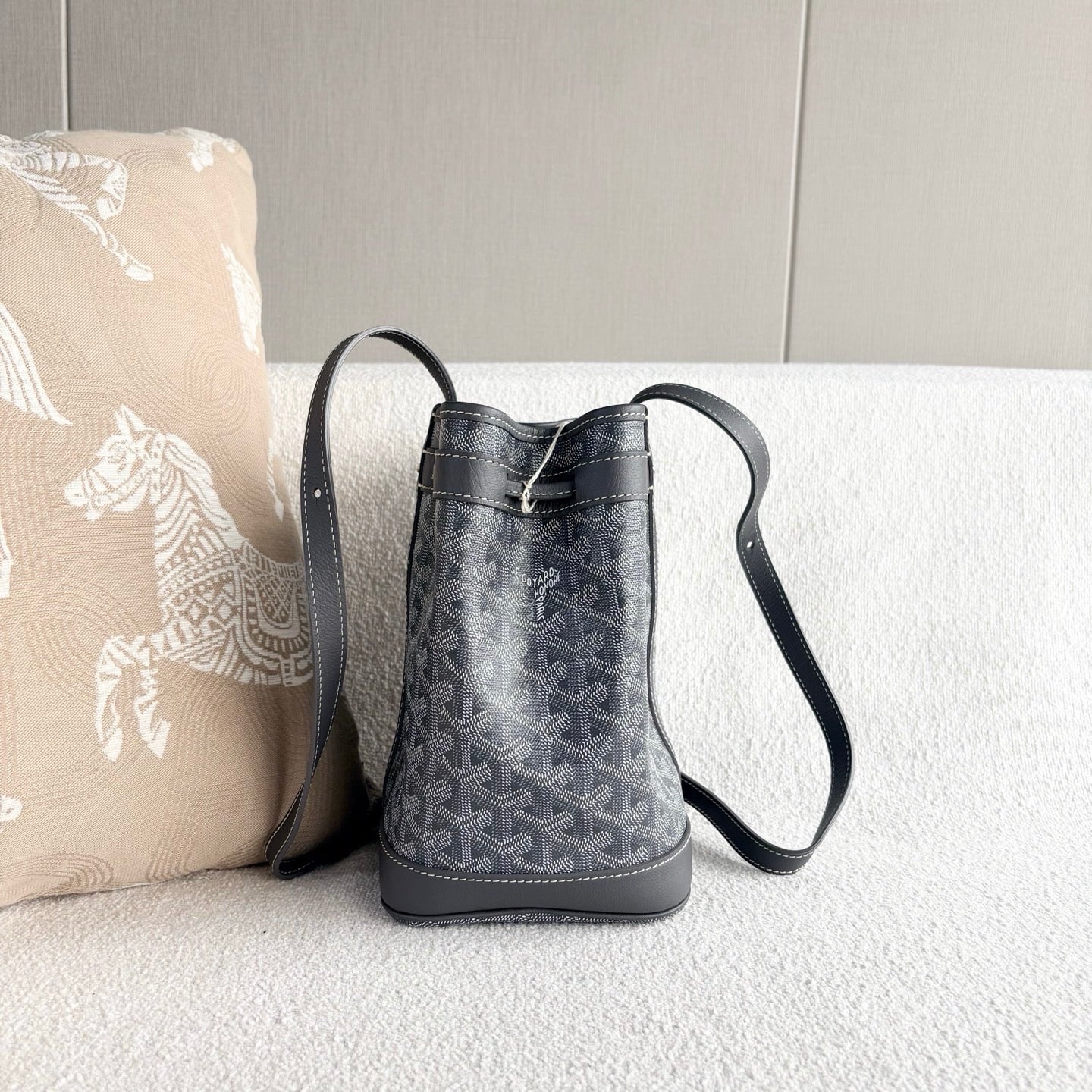 Goyard - Drawstring Bucket Bag - Goyardine canvas with leather trim - Grey - (Small)