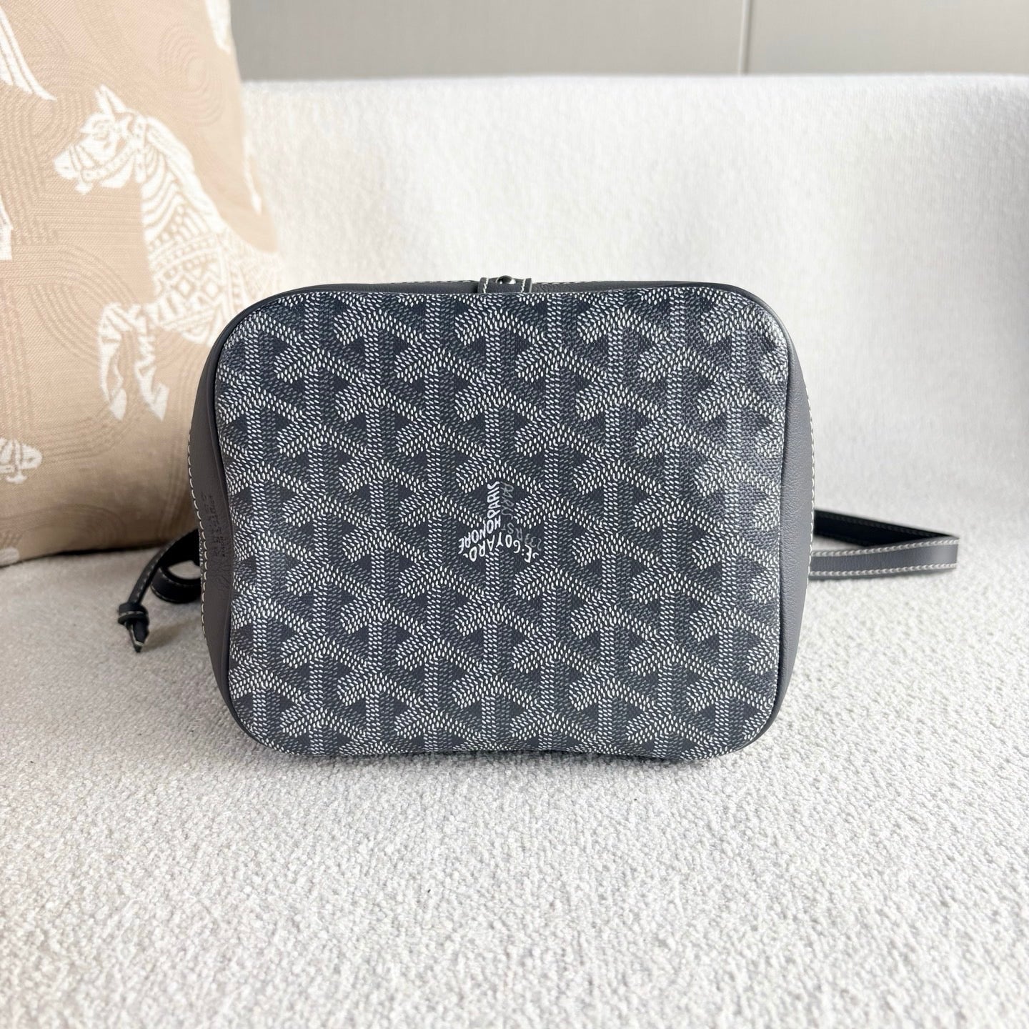 Goyard - Drawstring Bucket Bag - Goyardine canvas with leather trim - Grey - (Small)