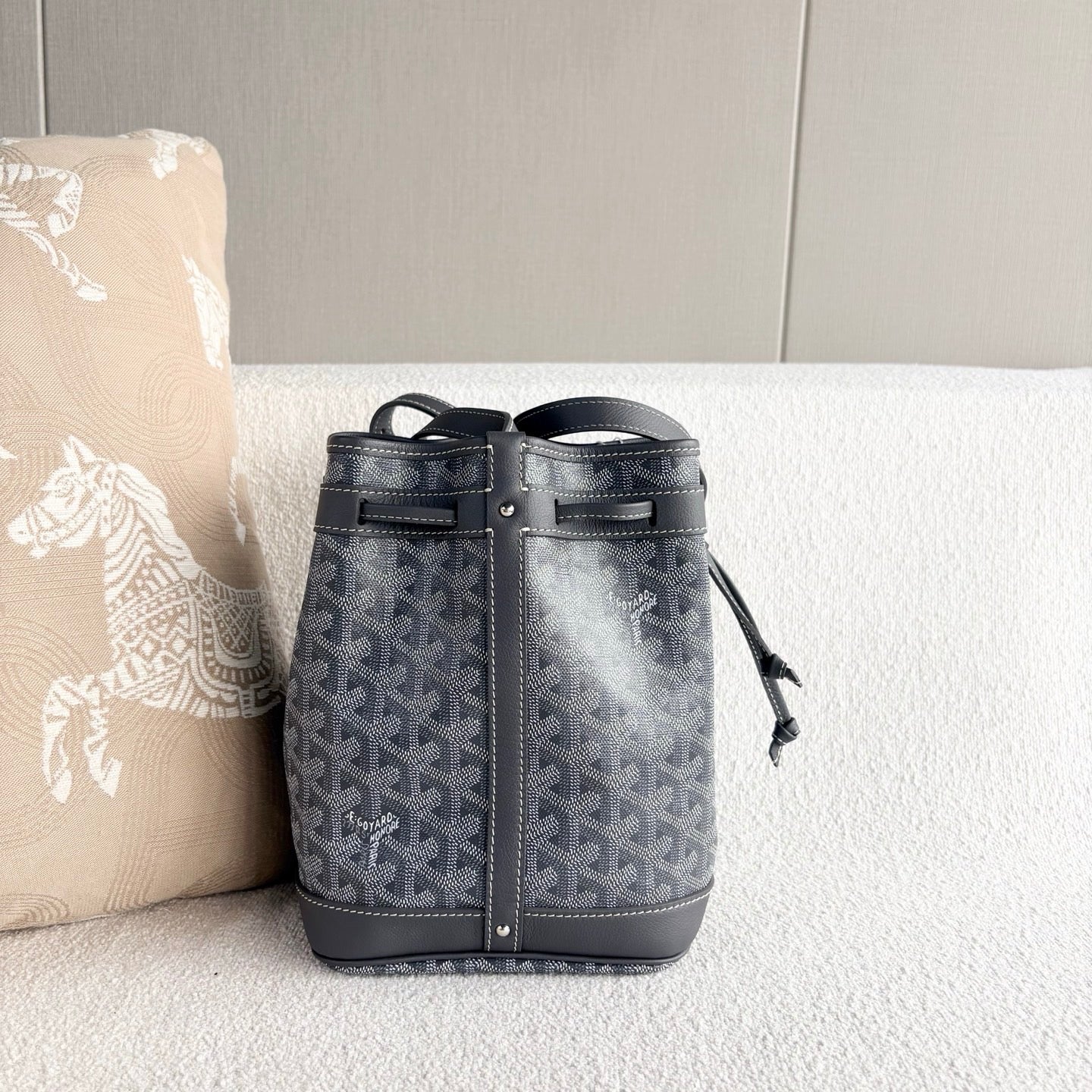 Goyard - Drawstring Bucket Bag - Goyardine canvas with leather trim - Grey - (Small)