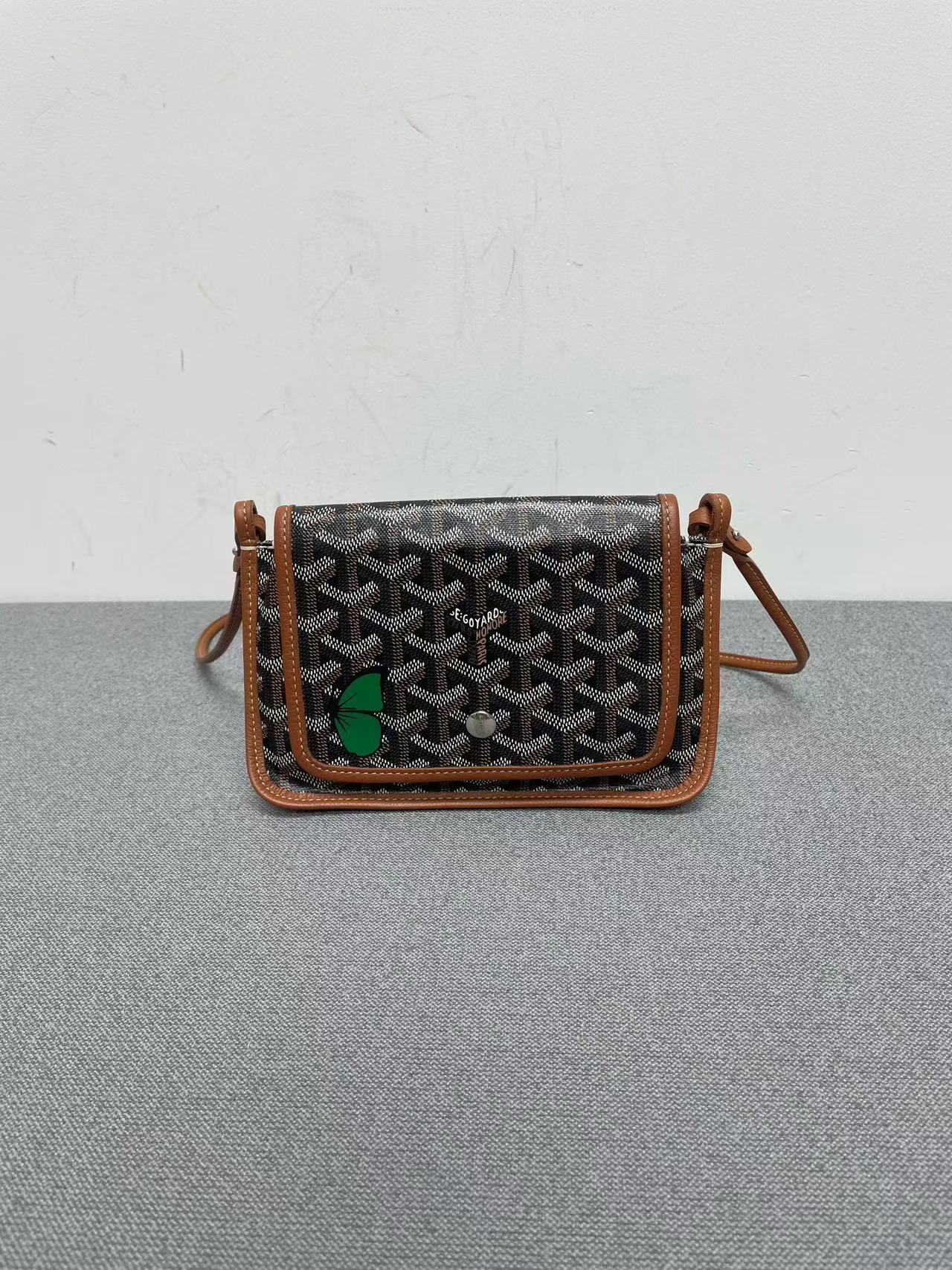 Goyard - Envelope Wallet on Chain - Goyardine coated canvas with Chevreuil calfskin trim - Multicolour - (mini)