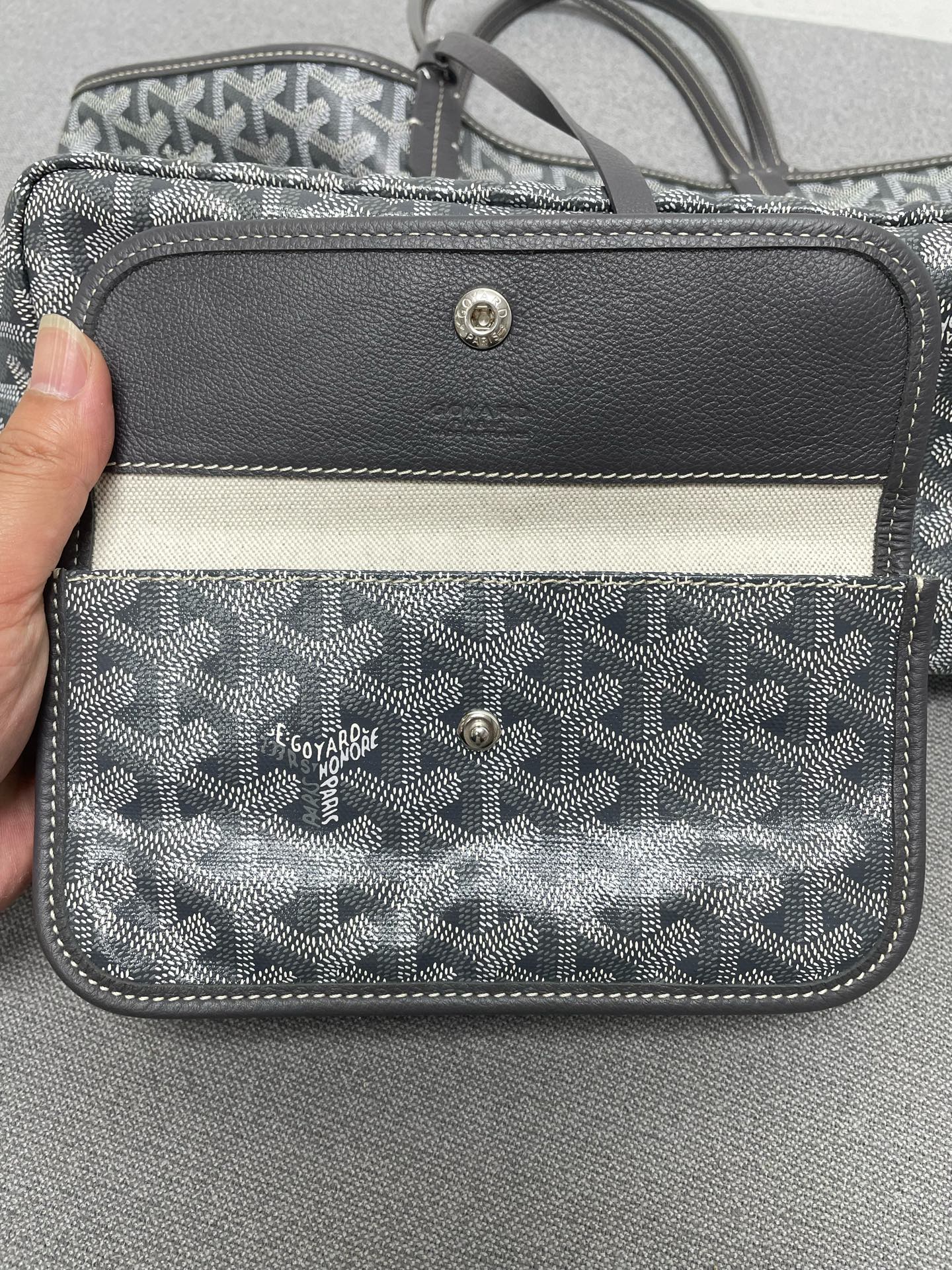 Goyard - Saint Louis - Synthetic - Grey - (medium)