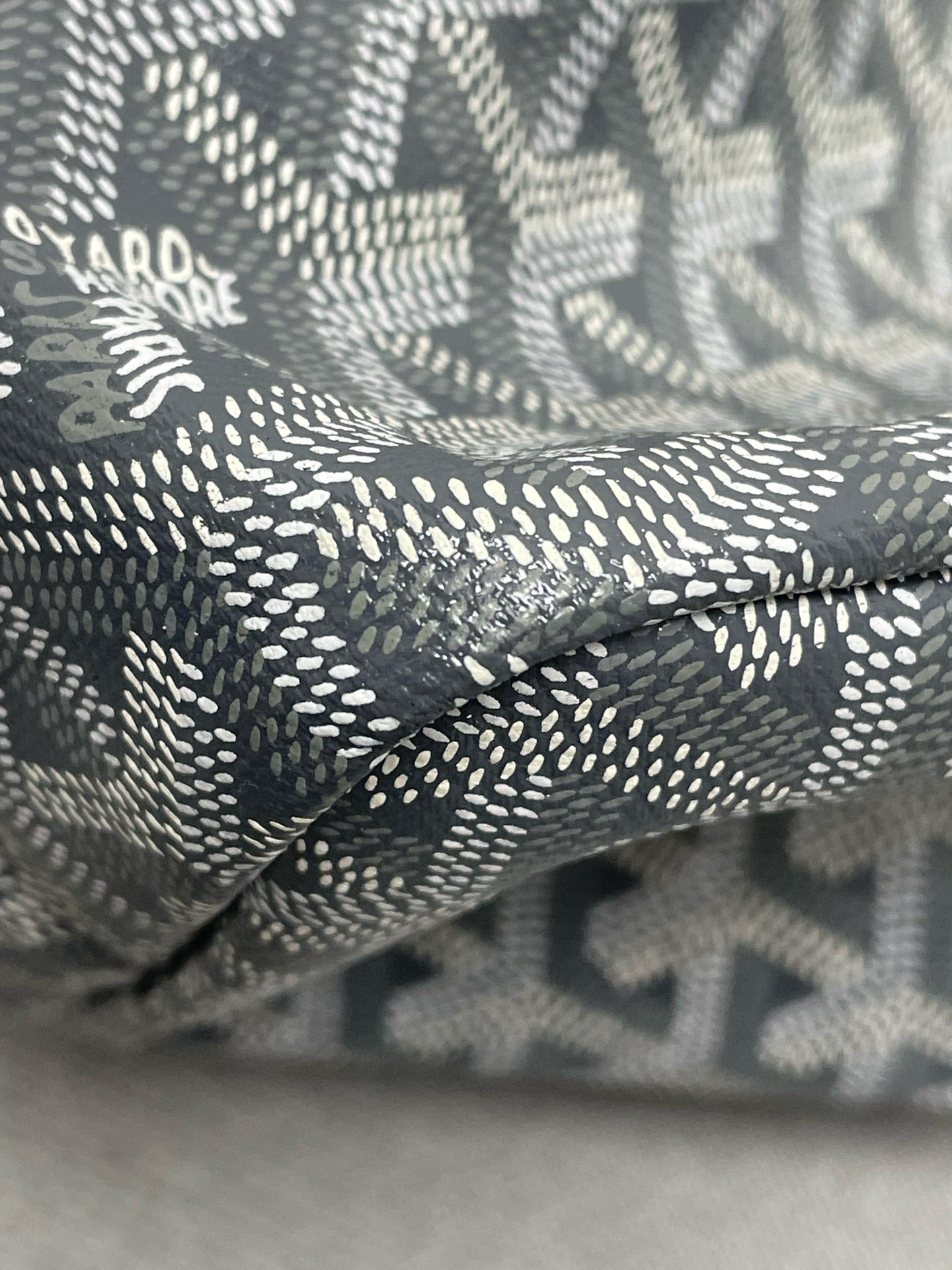 Goyard - Saint Louis - Synthetic - Grey - (medium)