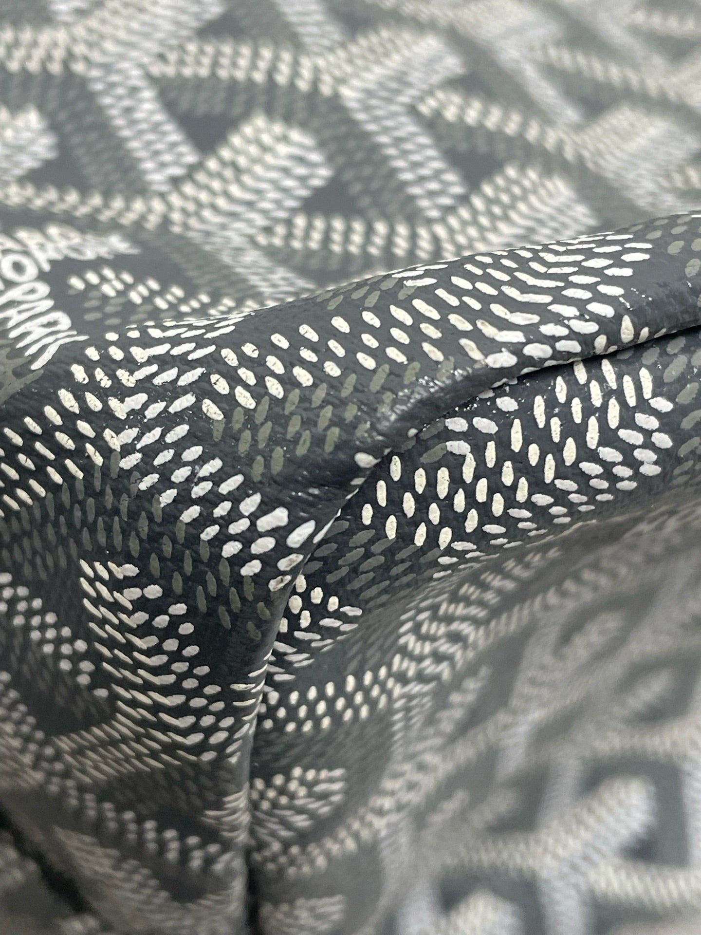 Goyard - Saint Louis - Synthetic - Grey - (medium)
