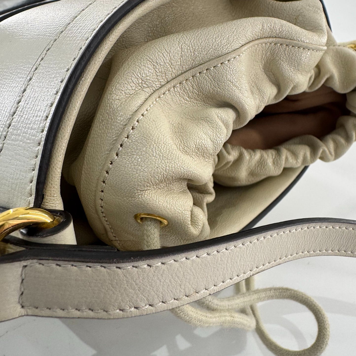 Gucci - 1955 Horsebit Bucket Bag - Leather - White - (Medium)