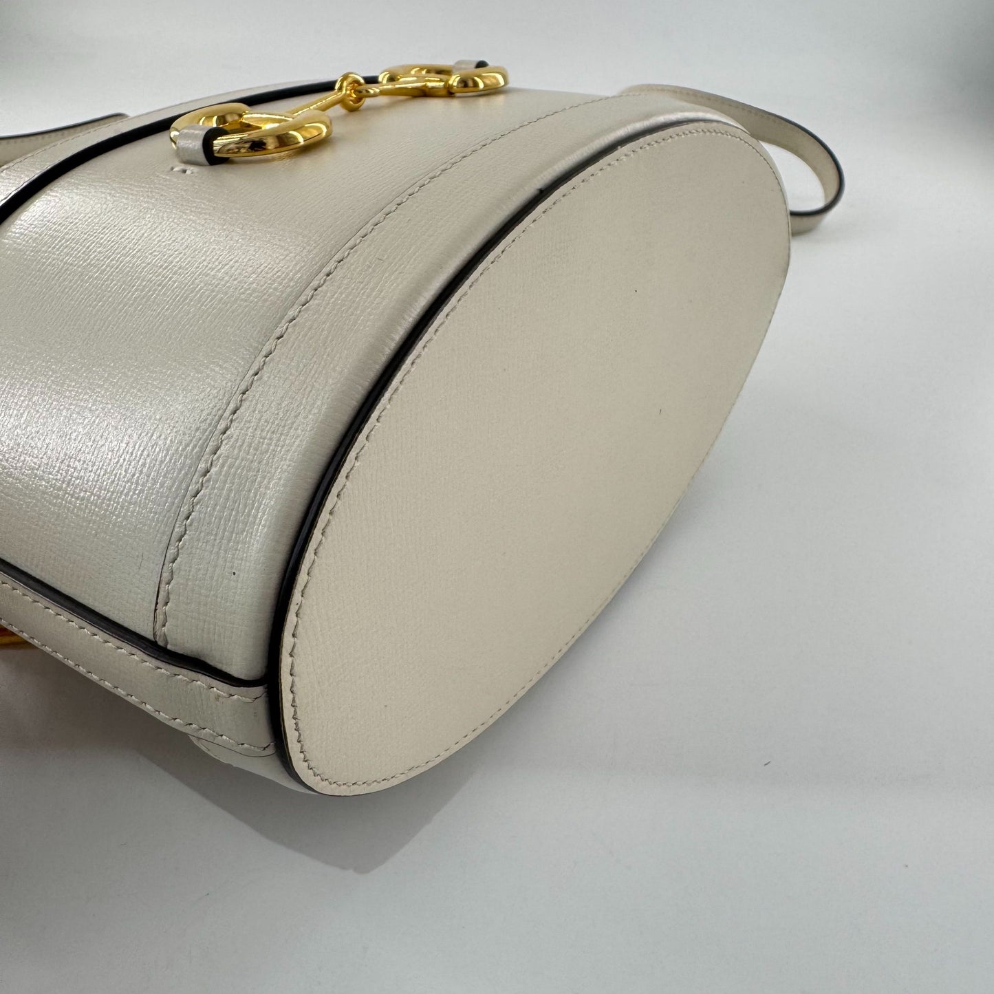 Gucci - 1955 Horsebit Bucket Bag - Leather - White - (Medium)