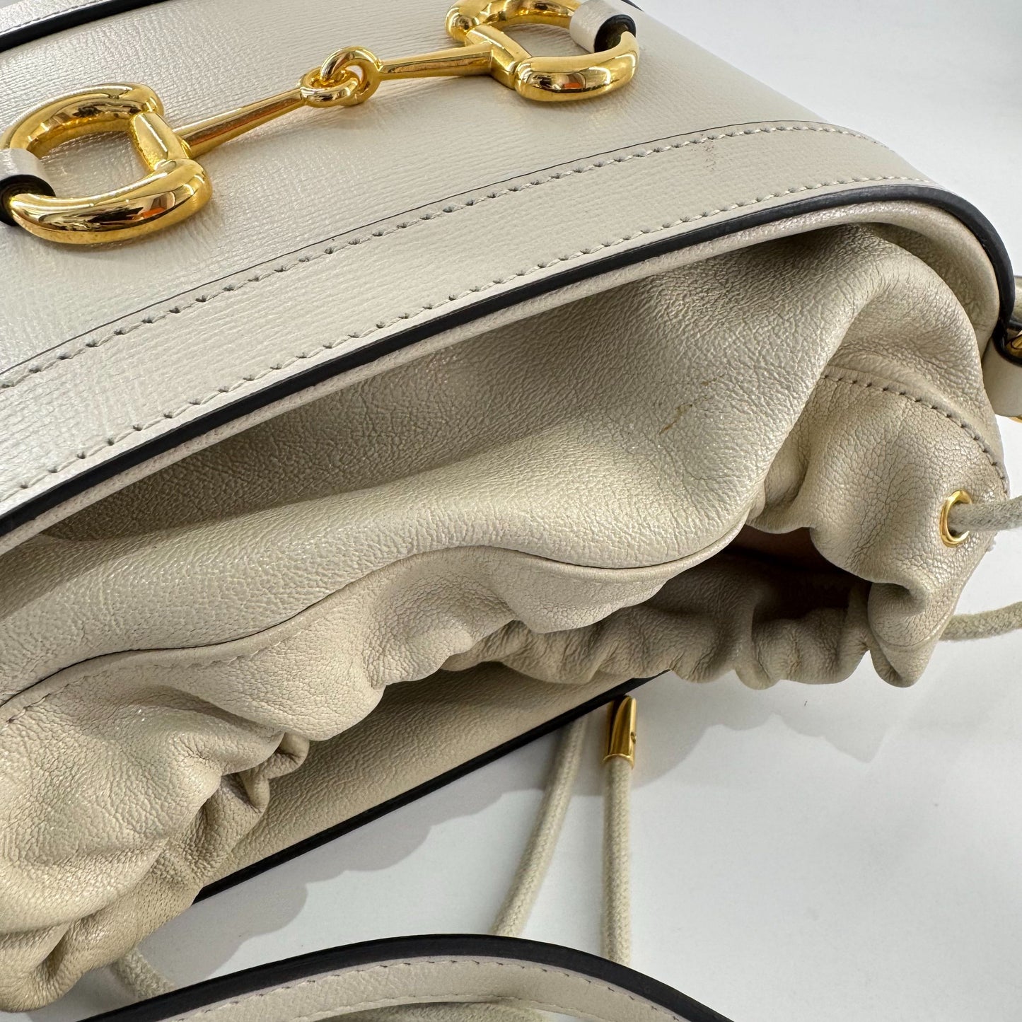 Gucci - 1955 Horsebit Bucket Bag - Leather - White - (Medium)