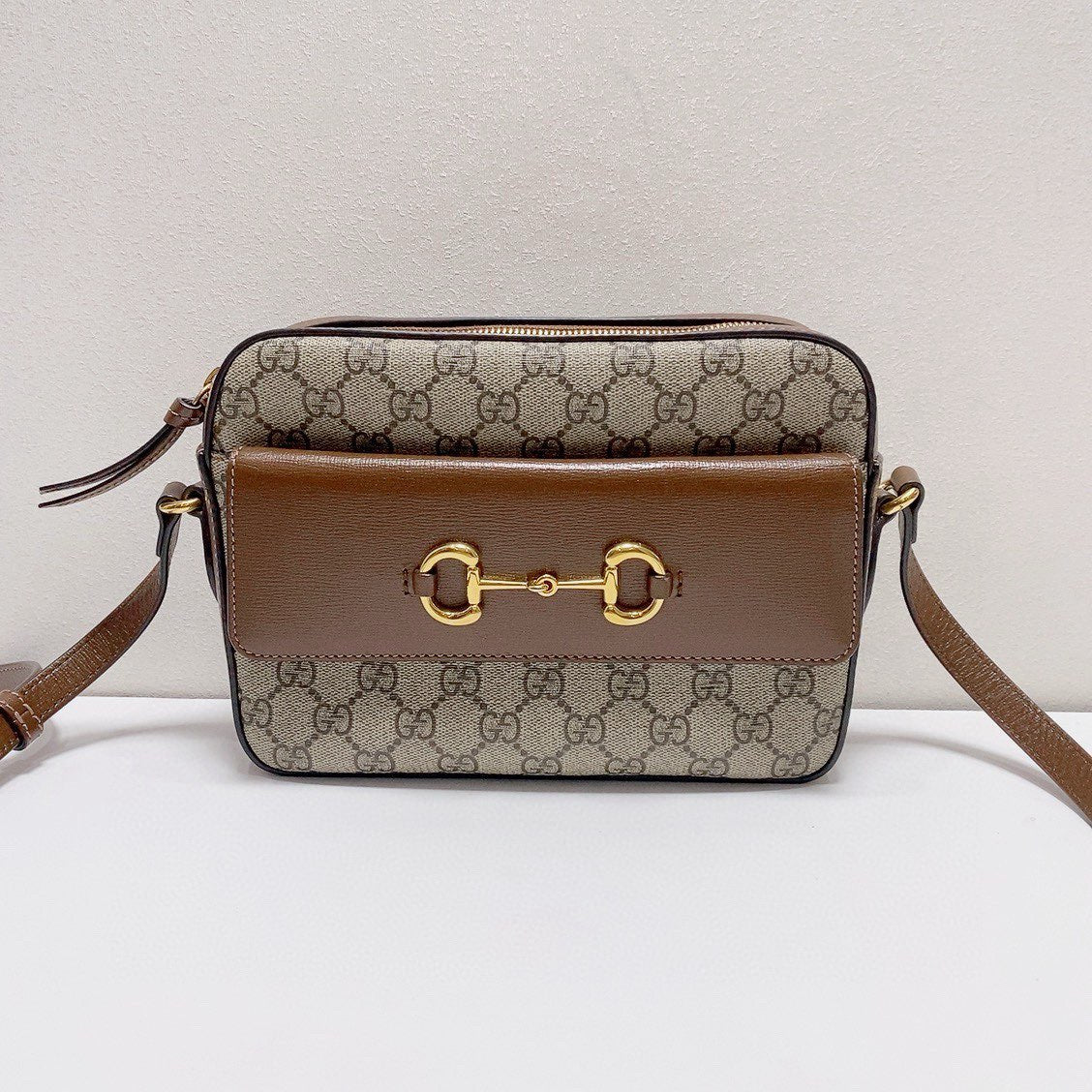 Gucci - 1955 Horsebit Camera Bag - GG Supreme canvas with leather trim - Beige and Brown - (small)