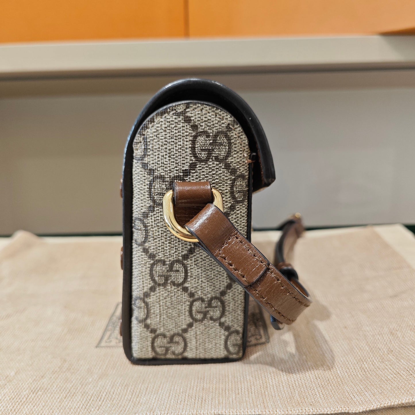 Gucci - 1955 Horsebit Camera Bag - GG Supreme canvas with leather trim - Brown - (mini)