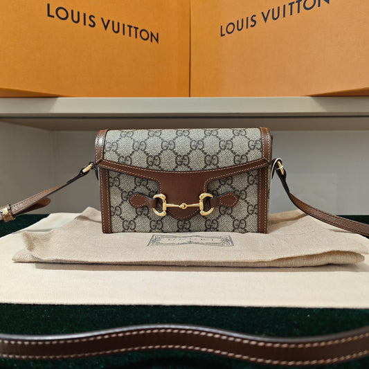 Gucci - 1955 Horsebit Camera Bag - GG Supreme canvas with leather trim - Brown - (mini)