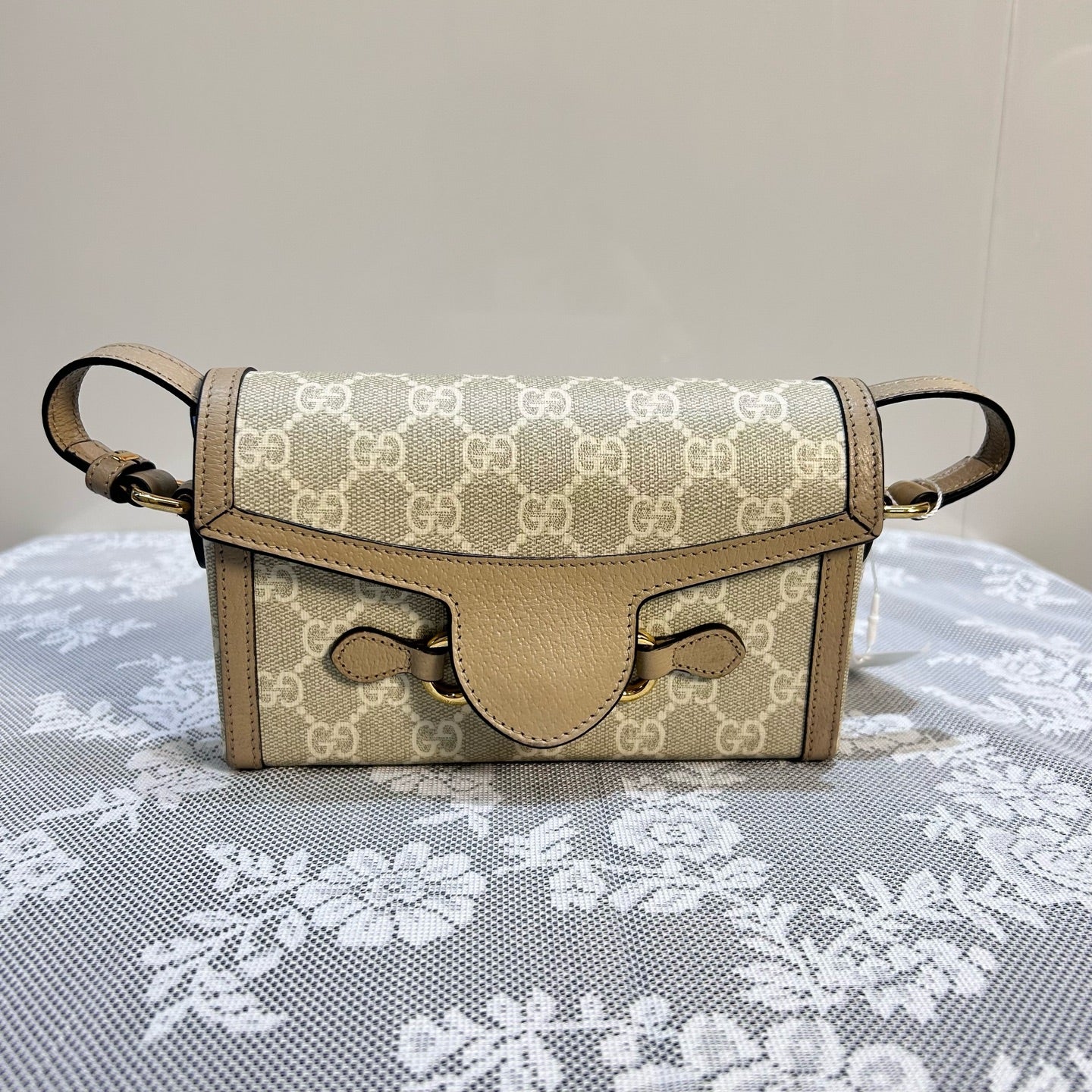 Gucci - 1955 Horsebit Horizontal Phone Bag - GG Supreme canvas with leather trim - Beige - (mini)