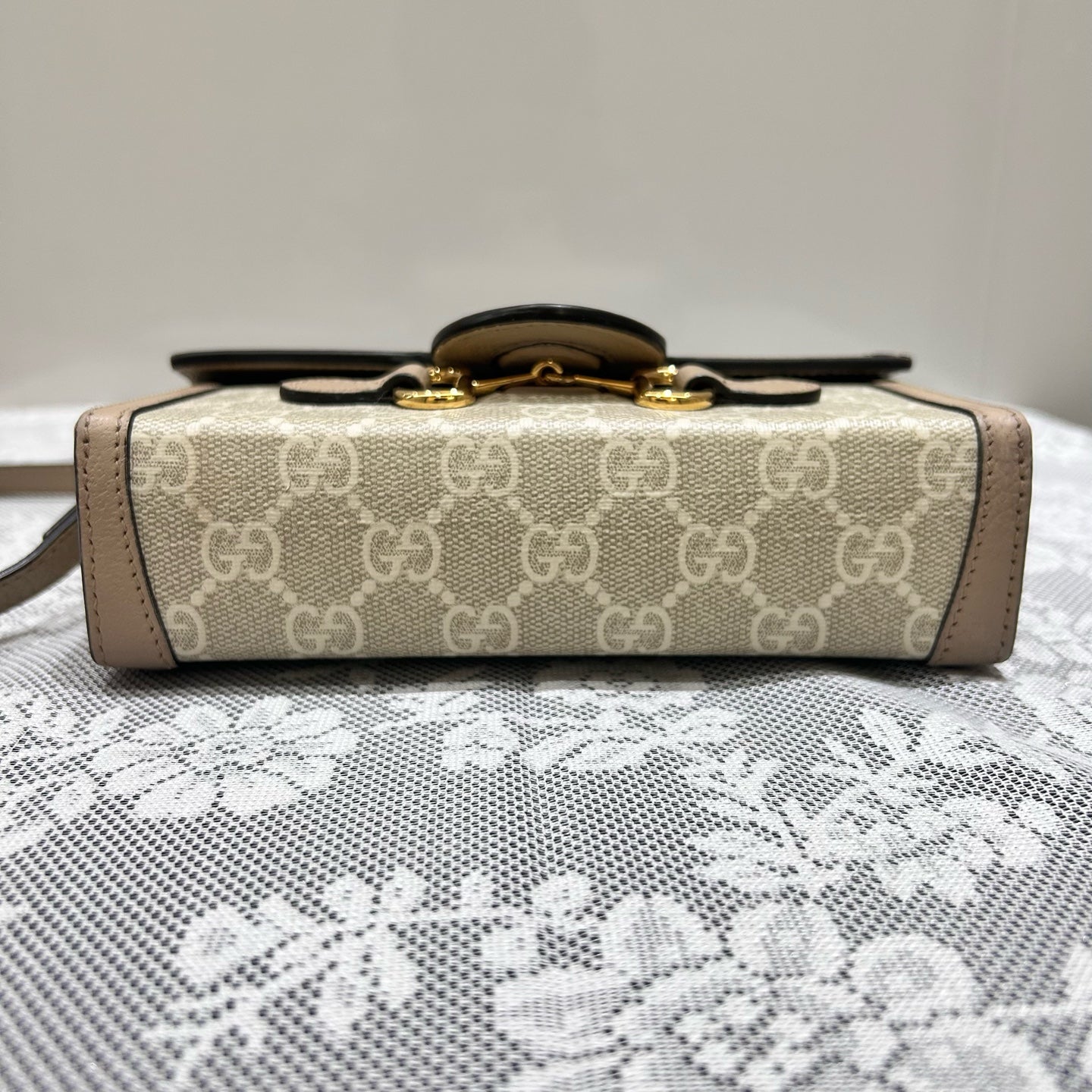 Gucci - 1955 Horsebit Horizontal Phone Bag - GG Supreme canvas with leather trim - Beige - (mini)