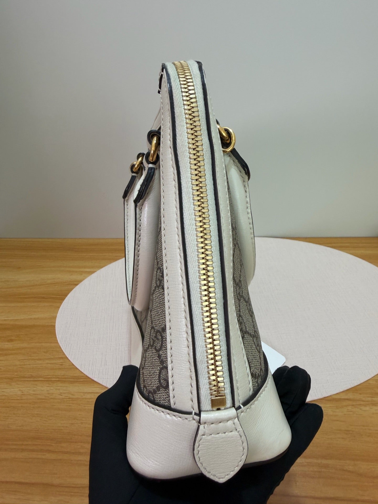 Gucci - 1955 Horsebit - Leather - White - (medium)