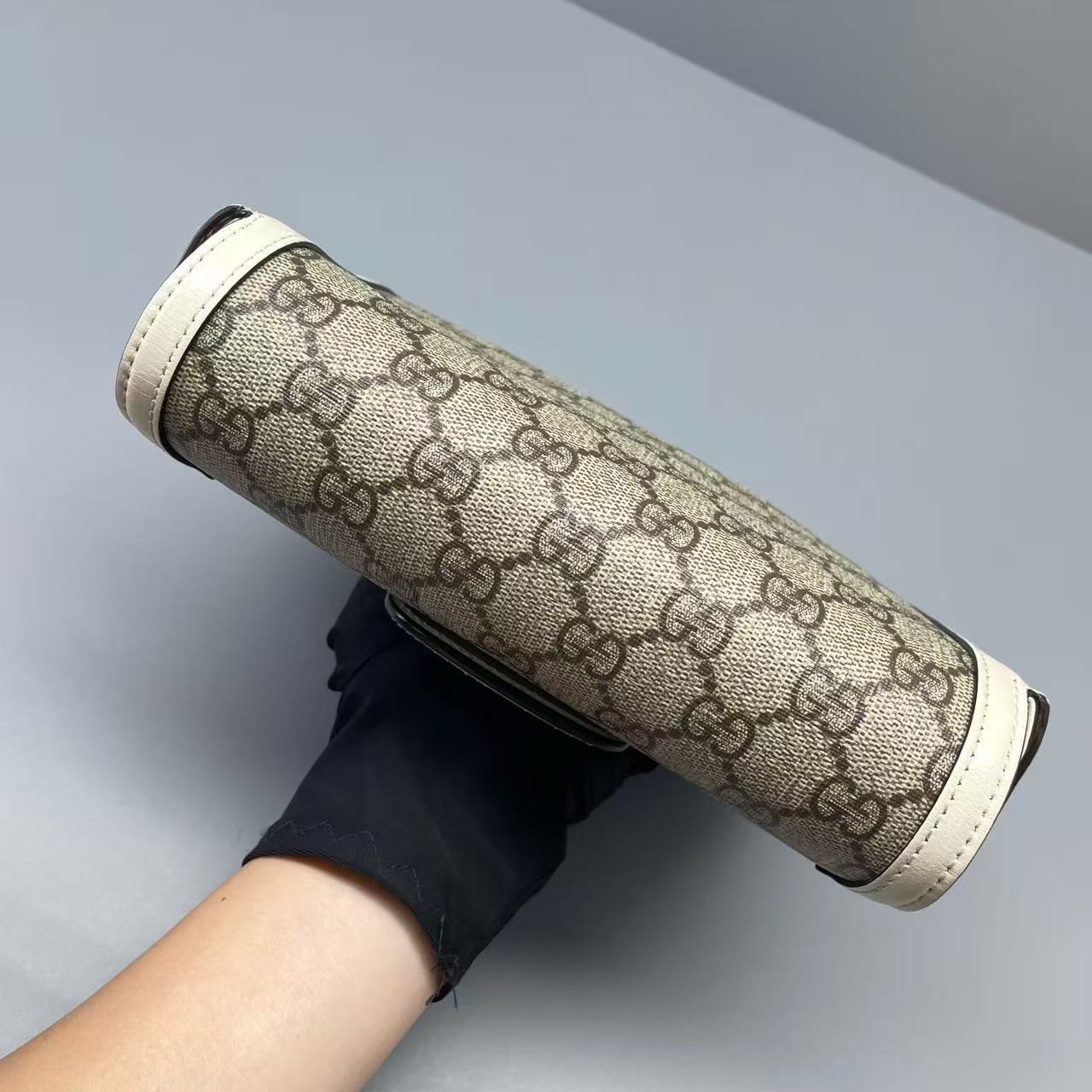 Gucci - 1955 Horsebit Mini Bag - GG Supreme coated canvas with leather trim - Beige and White - (mini)