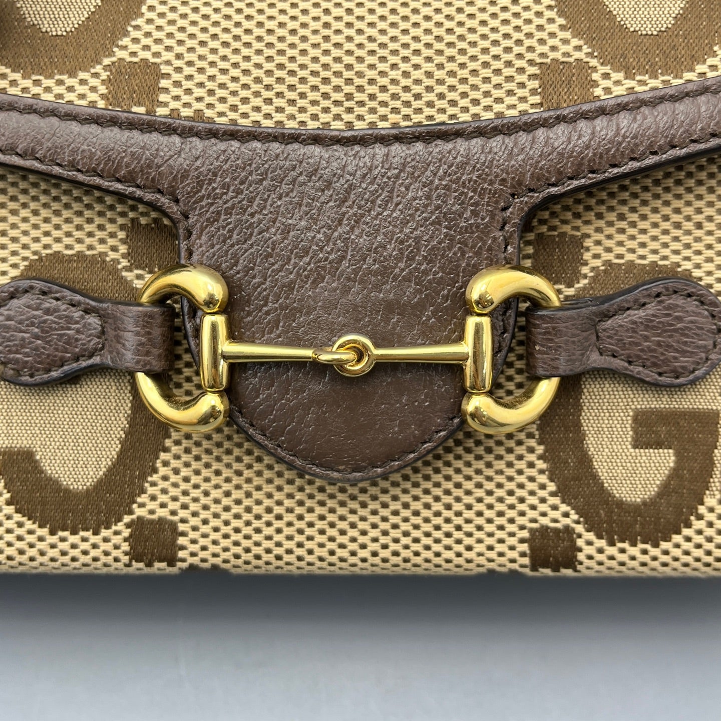 Gucci - 1955 Horsebit Phone Bag - GG canvas with ebony leather trim - Brown - (mini)