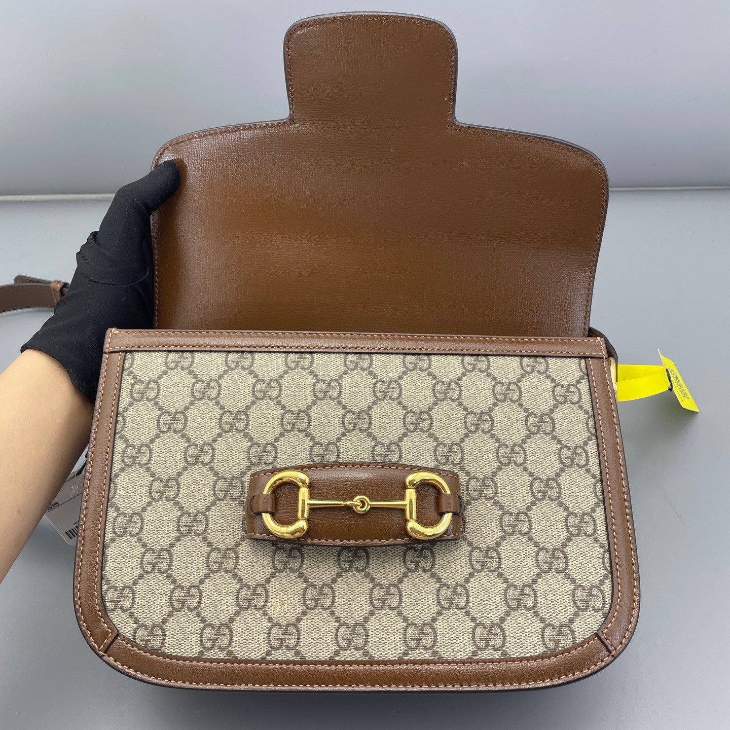 Gucci - 1955 Horsebit Saddle Bag - GG Supreme canvas with leather trim - Caramel and Beige/Ebony - (medium)