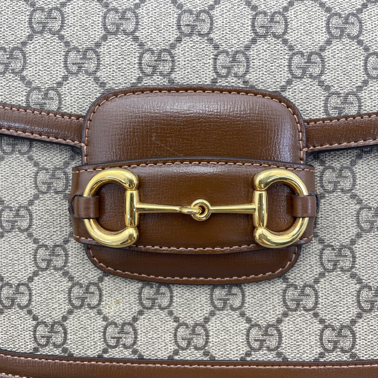 Gucci - 1955 Horsebit Saddle Bag - GG Supreme canvas with leather trim - Caramel and Beige/Ebony - (medium)