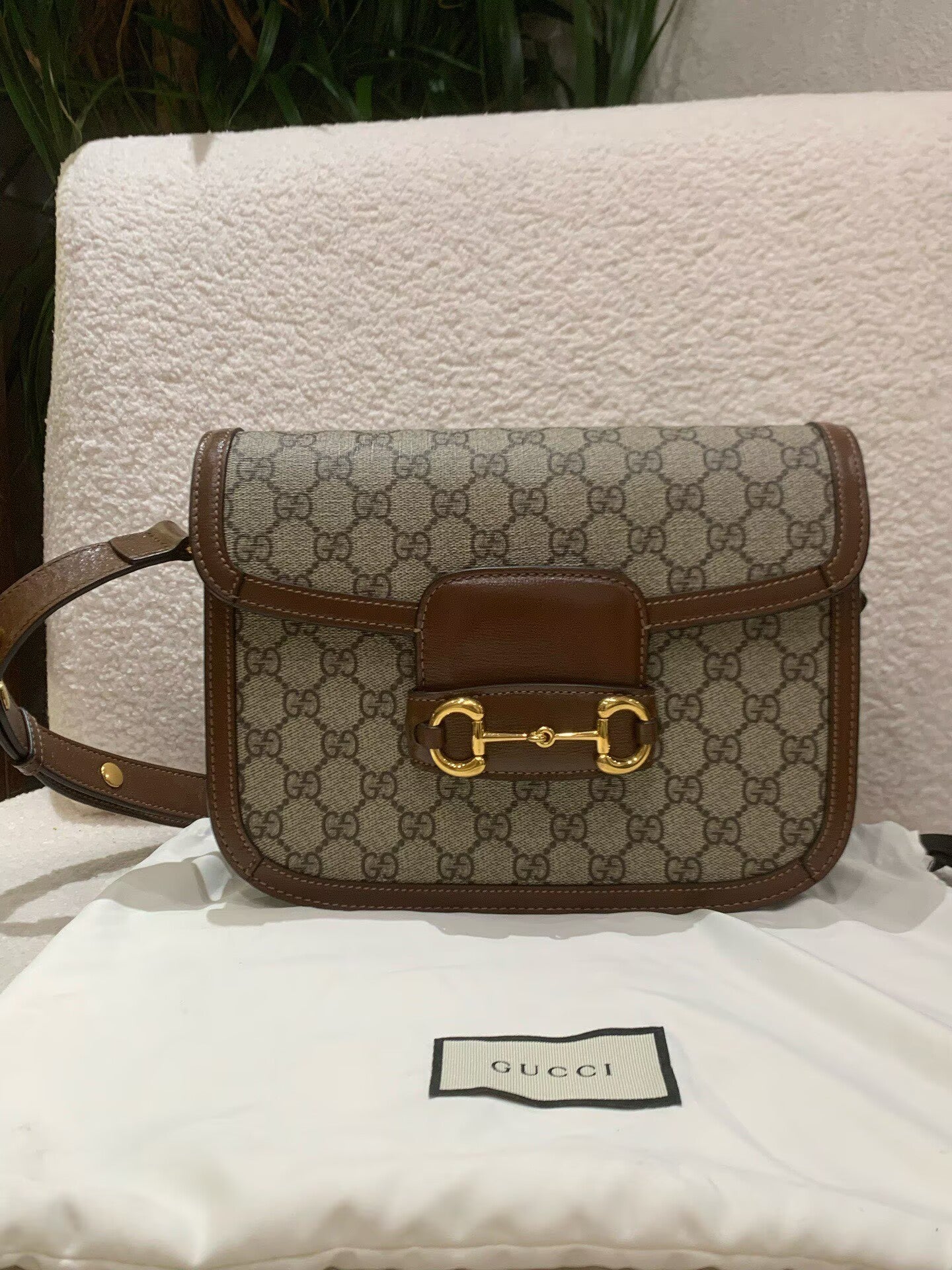 Gucci - 1955 Horsebit Shoulder Bag - GG Supreme canvas with leather trim - Beige and Brown - (Medium)