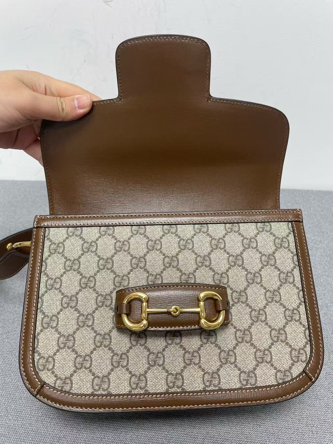 Gucci - 1955 Horsebit Shoulder Bag - GG Supreme canvas with leather trim - Brown - (medium)