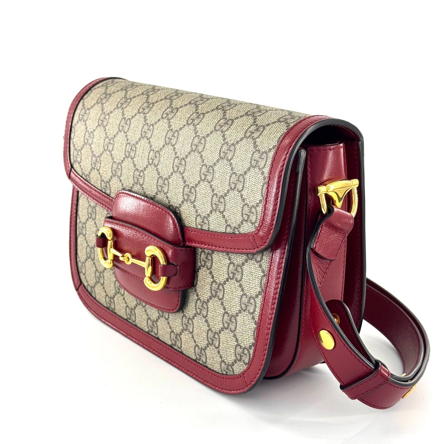 Gucci - 1955 Horsebit Shoulder Bag - GG Supreme coated canvas with leather trim - Beige/Ebony monogram with red accents - (medium)