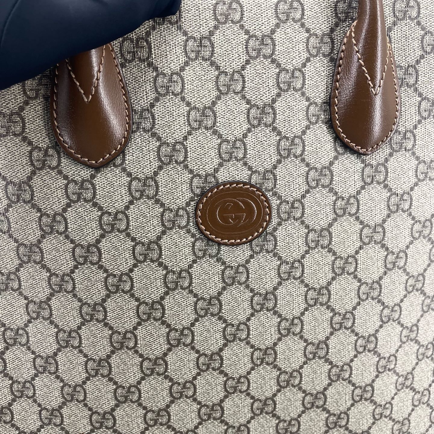 Gucci - 303210L5735 - GG Supreme canvas with leather trim - Beige and Brown - (medium)