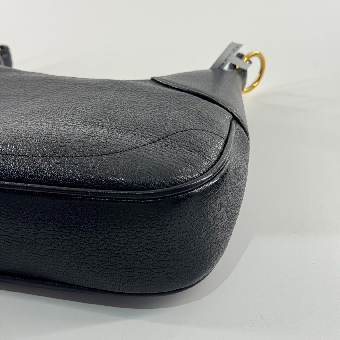 Gucci - Aphrodite Crescent Bag - Grained leather - Black with gold-tone hardware - (medium)