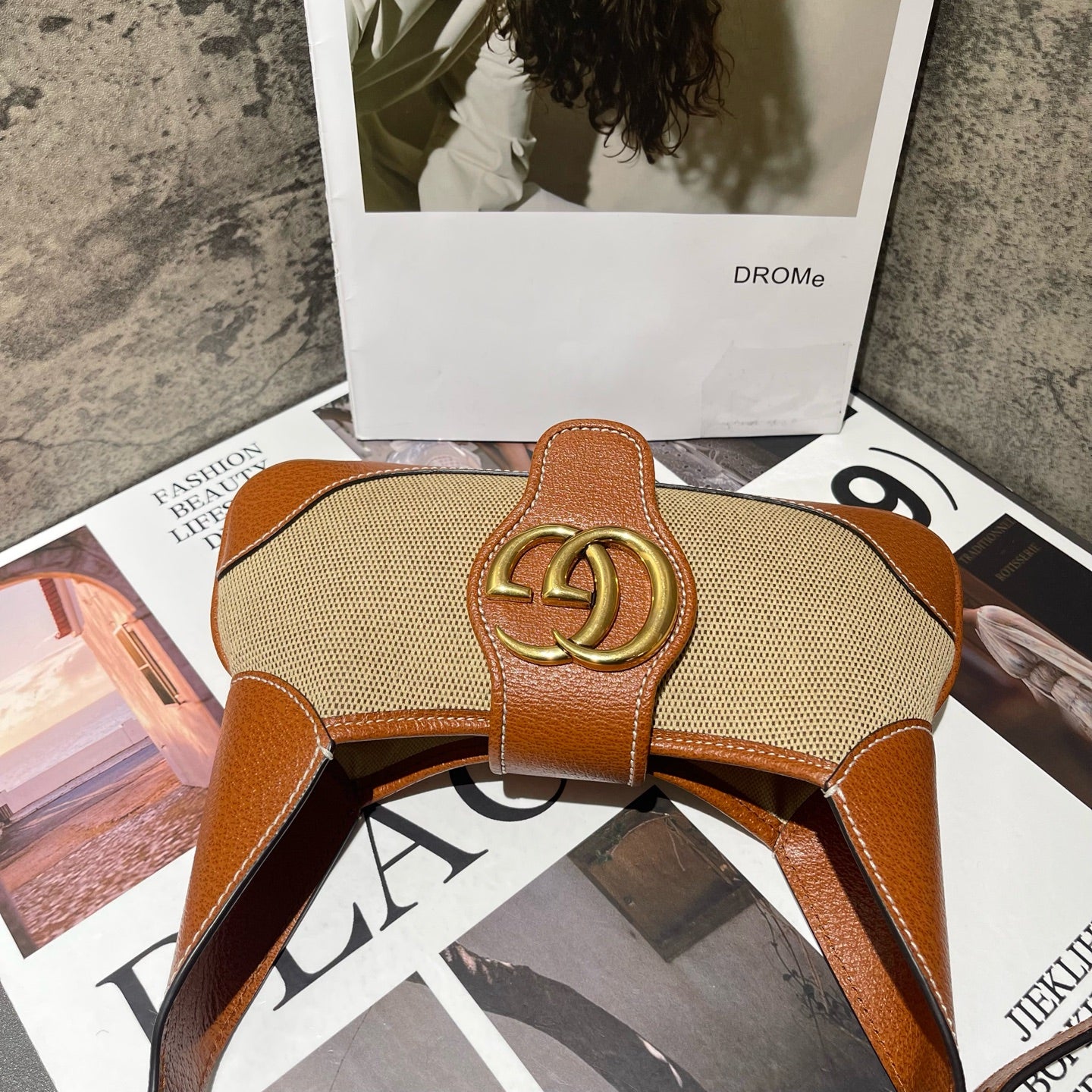 Gucci - Aphrodite Crescent Shoulder Bag - Textured leather and canvas - Brown and Beige - (small)